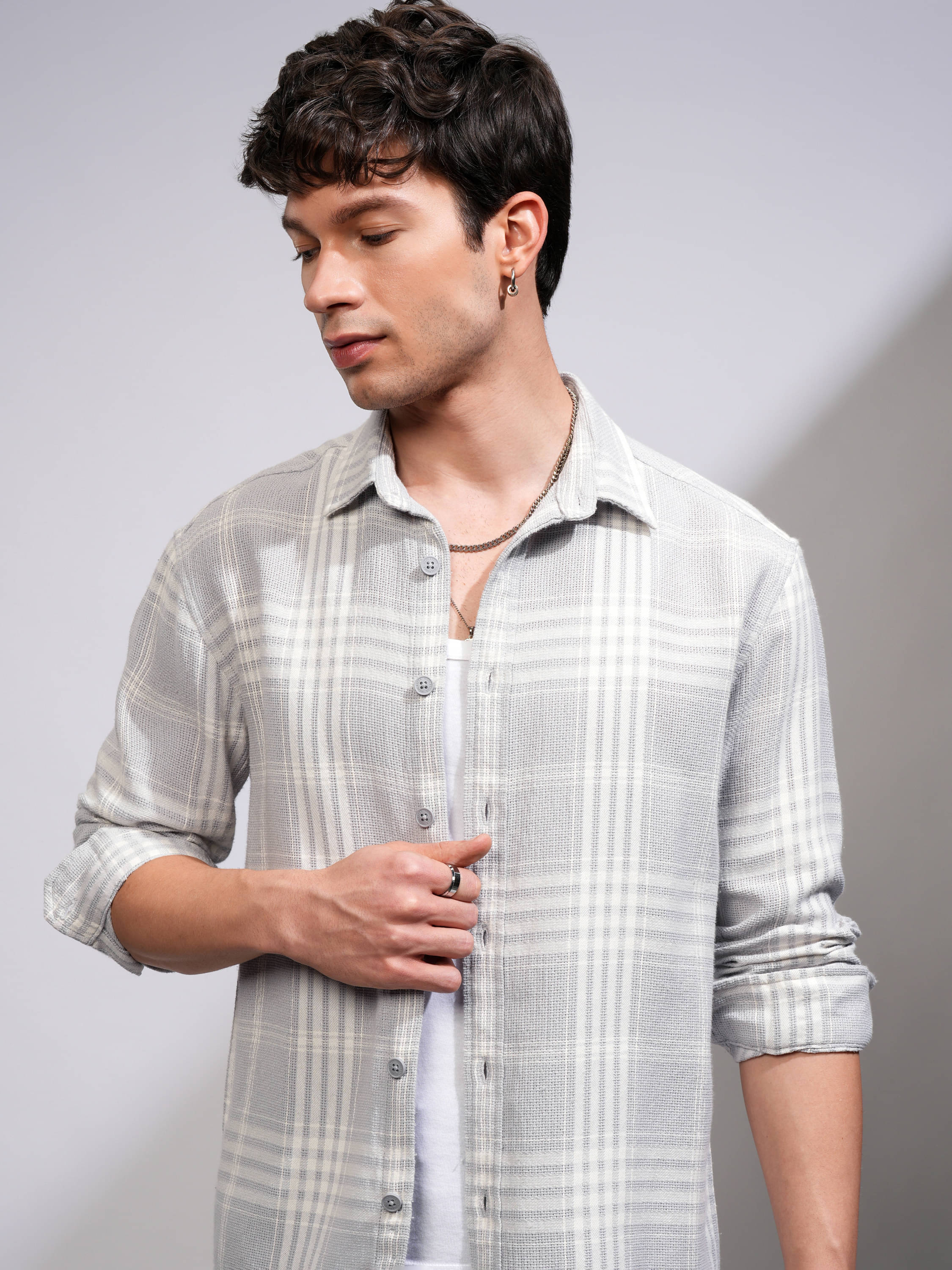     			Highlander Cotton Blend Oversized Fit Self Design Full Sleeves Men's Casual Shirt - Grey ( Pack of 1 )