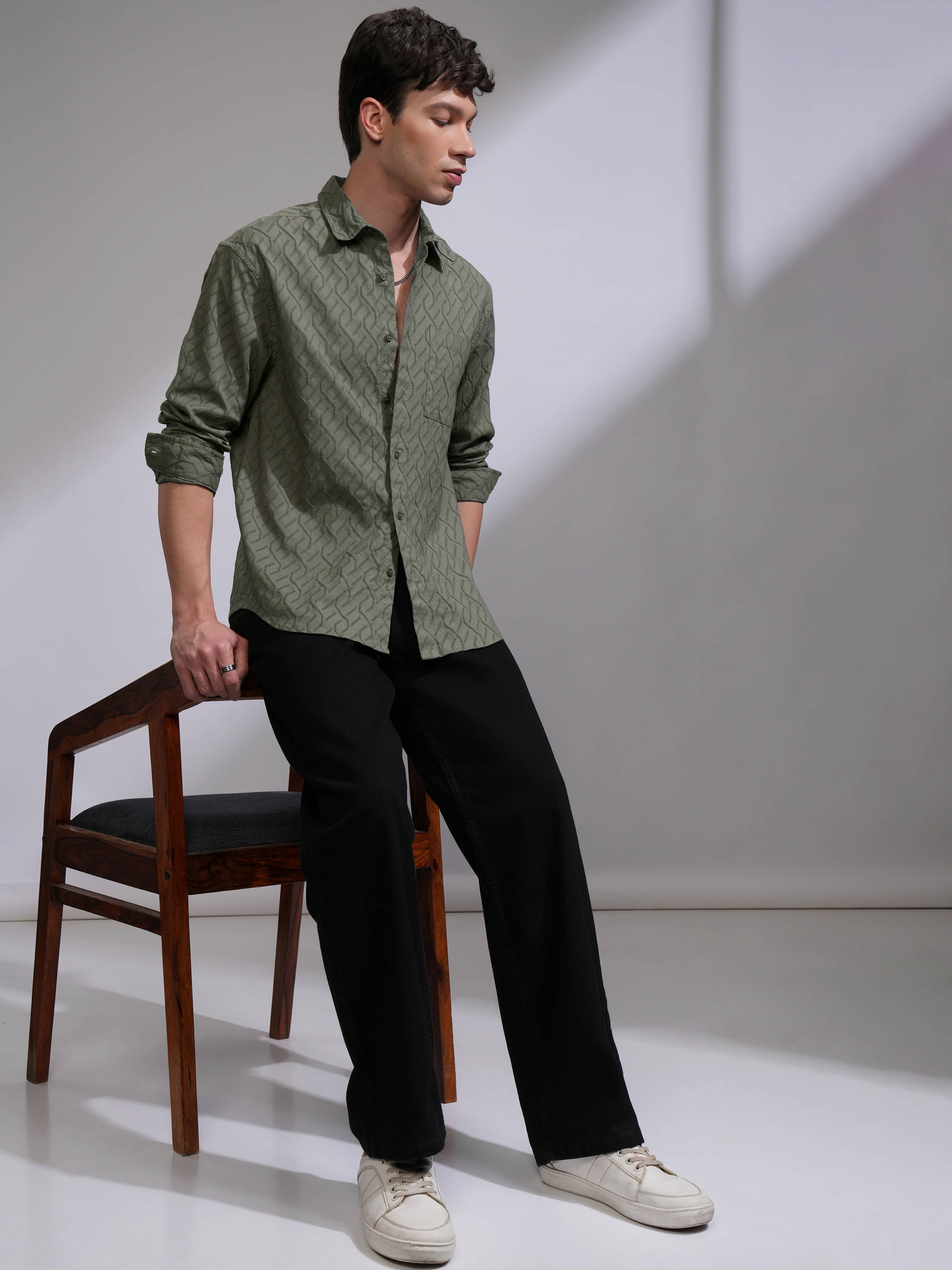 Highlander Cotton Blend Relaxed Fit Printed Full Sleeves Men's Casual Shirt - Green ( Pack of 1 )     			Highlander Cotton Blend Relaxed Fit Printed Full Sleeves Men's Casual Shirt - Green ( Pack of 1 )