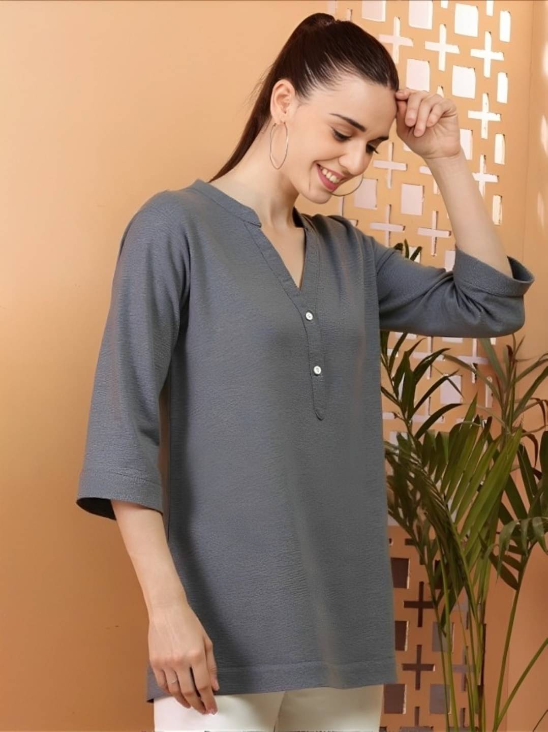     			PLUS PARADISE Women Rayon Solid Straight Kurti ( Grey )