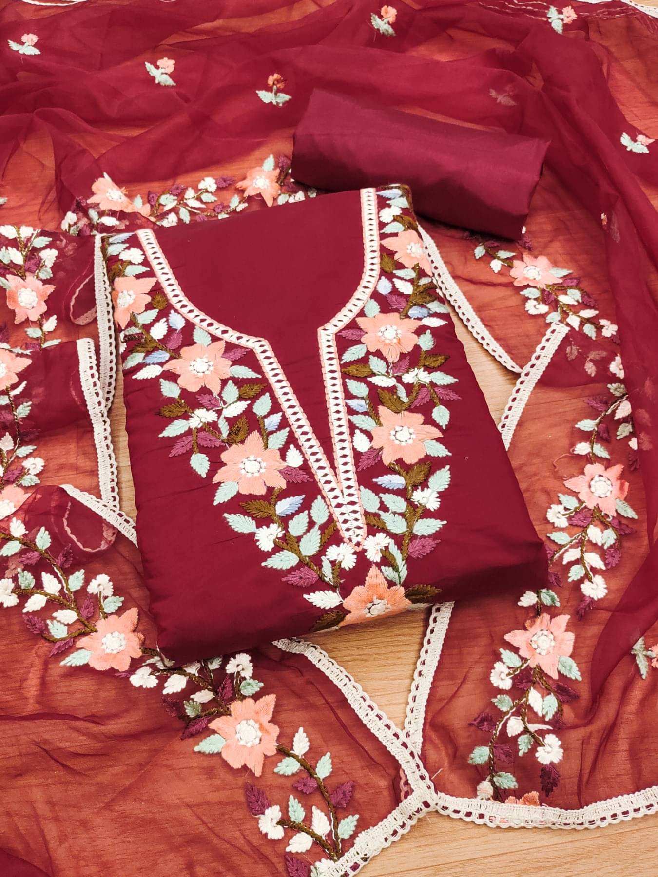 Panbai sarees Women Cotton Unstitched Dress Material ( Maroon )     			Panbai sarees Women Cotton Unstitched Dress Material ( Maroon )