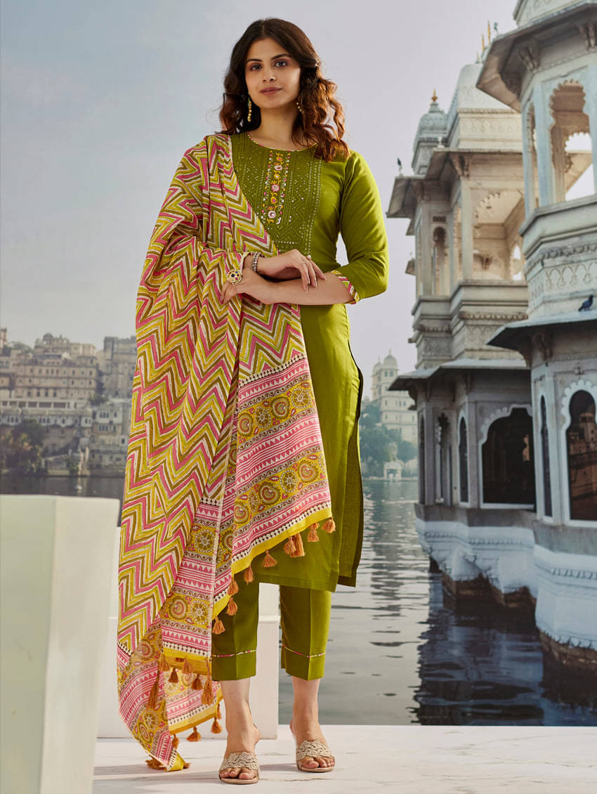 ZOOFLINE Women Cotton Embroidered Straight Kurti With Salwar ( Green ) ZOOFLINE Women Cotton Embroidered Straight Kurti With Salwar ( Green )