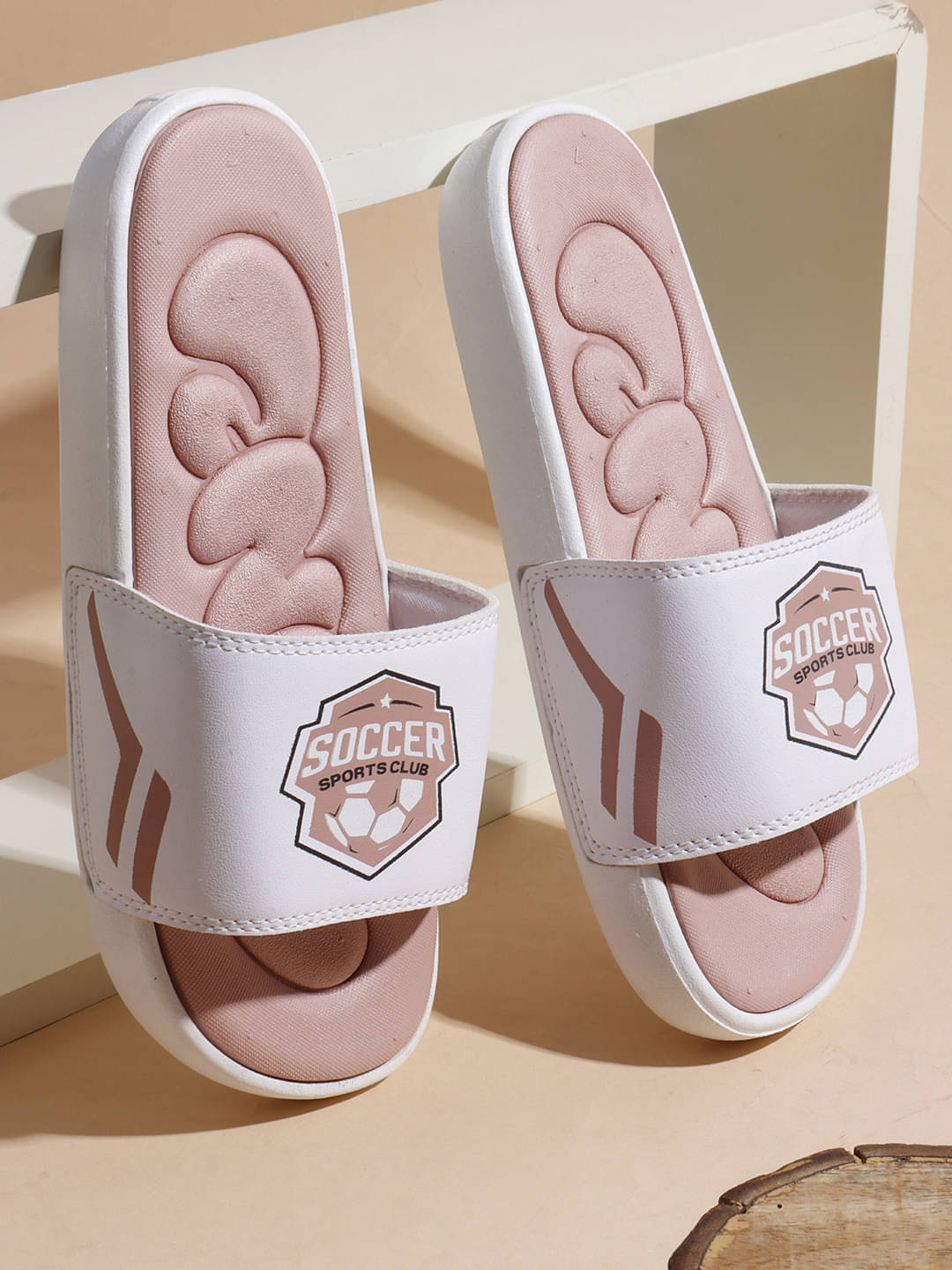     			JUMPLITE Pink Women's Slipper