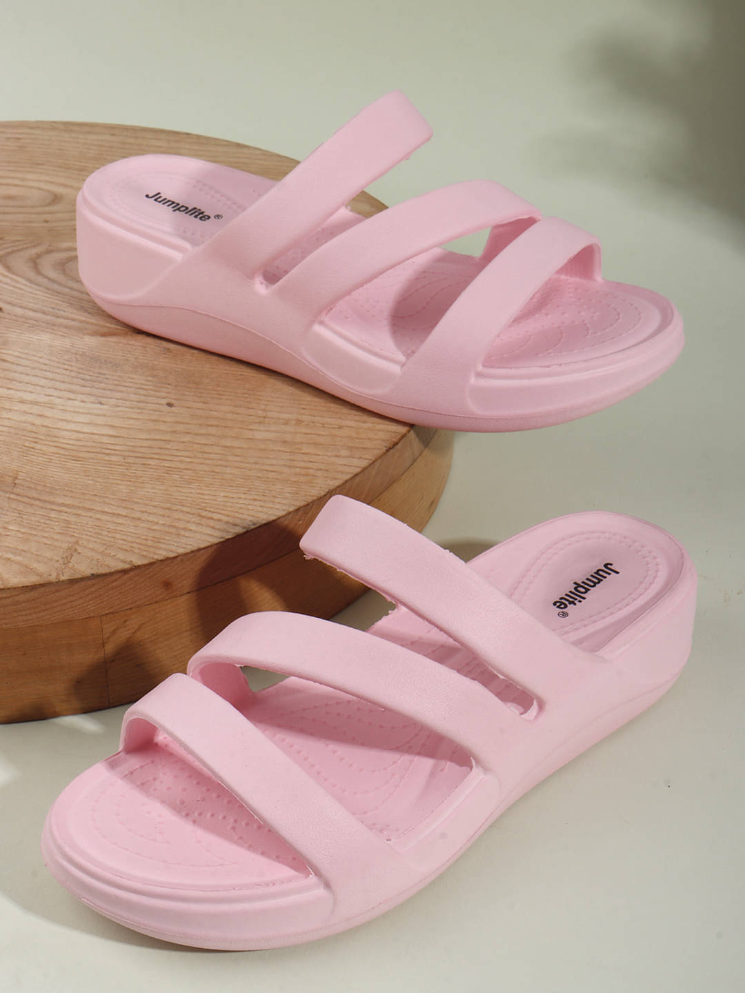     			JUMPLITE Pink Women's Slipper