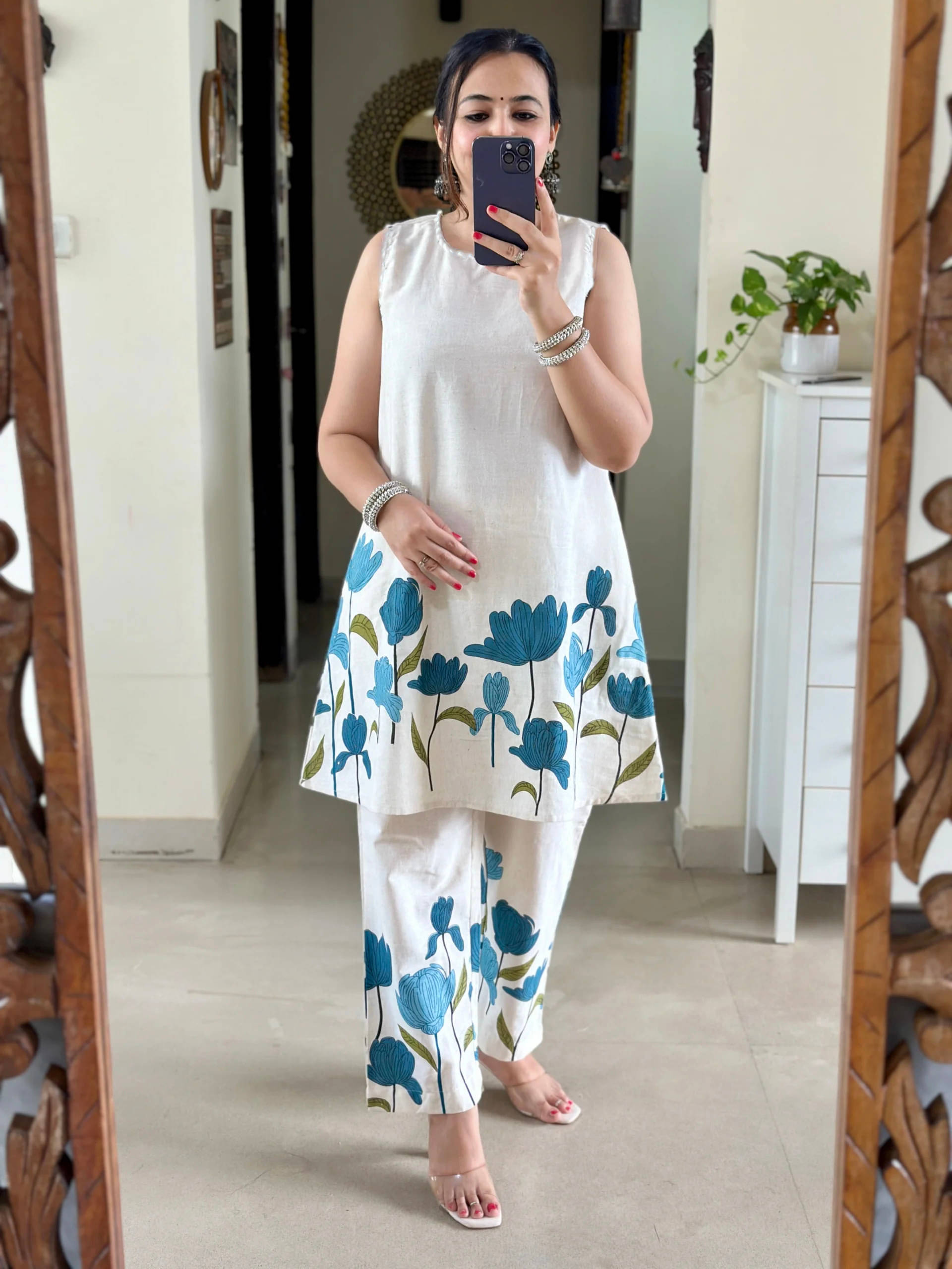 VISHWAS ENTERPRISE Women Colorblock Tunic With Palazzos Co-Ord Set ( Blue ) VISHWAS ENTERPRISE Women Colorblock Tunic With Palazzos Co-Ord Set ( Blue )