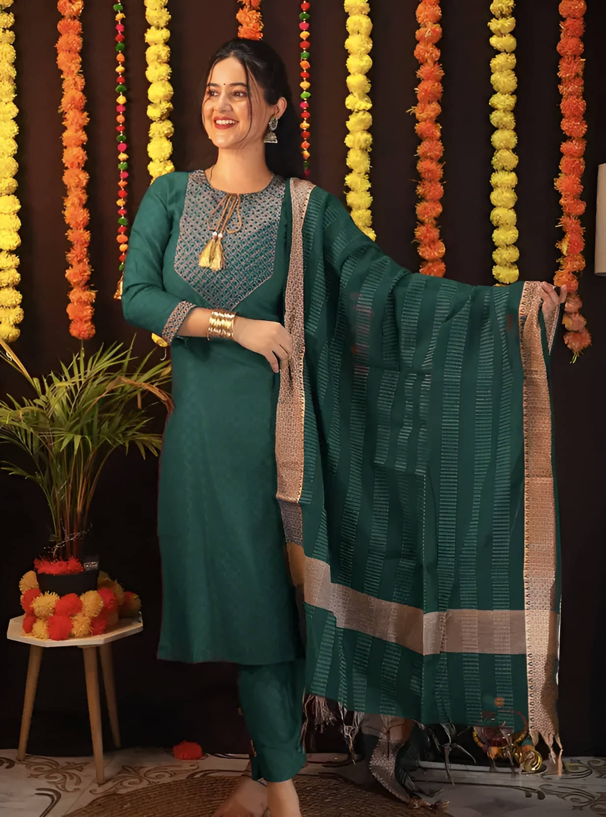     			AK FASHION MALL Women Cotton Self Design Straight Kurti With Pants ( Green )