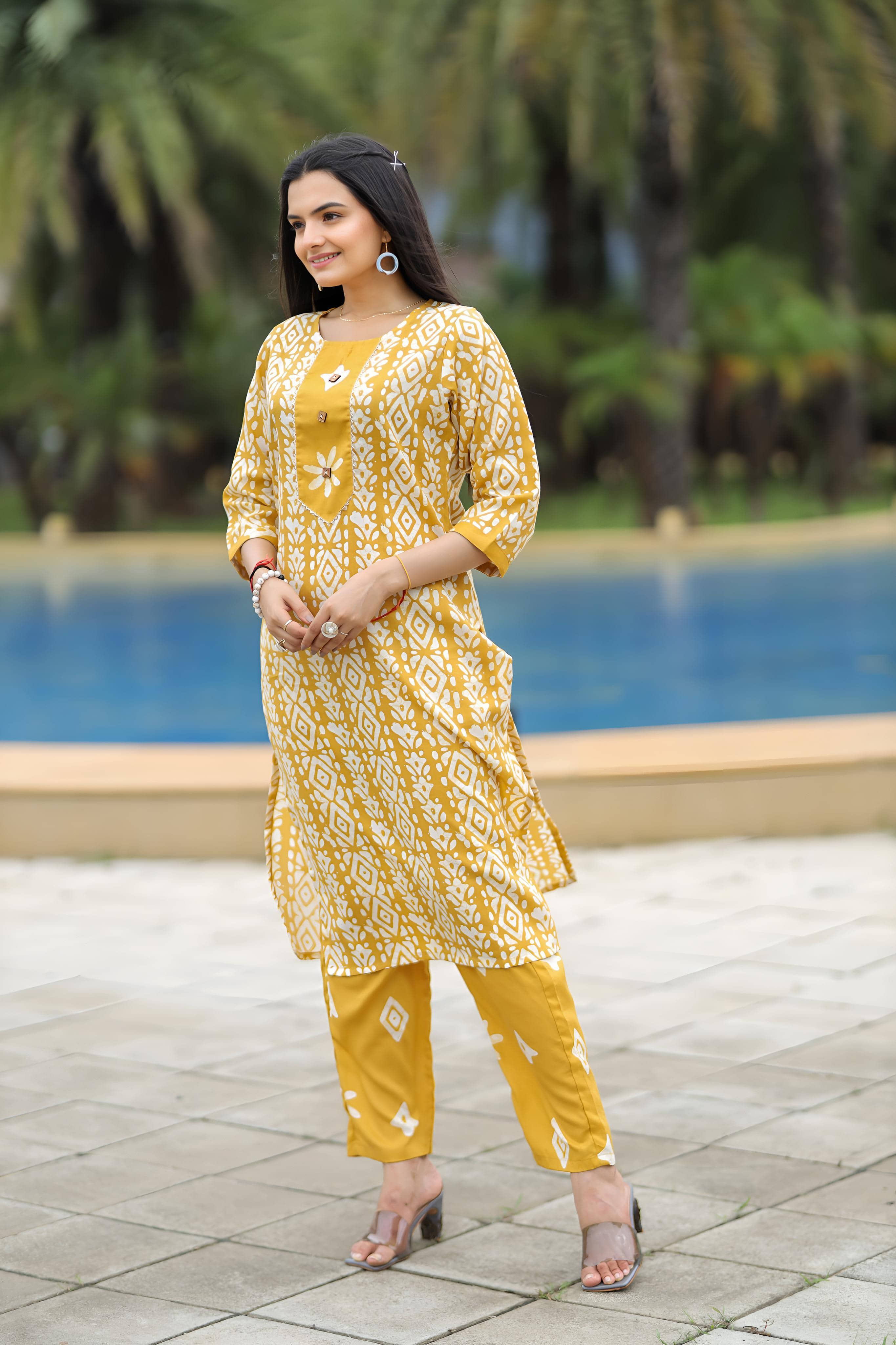 AK FASHION MALL Women Cotton Blend Printed A-line Kurti With Pants ( Yellow )