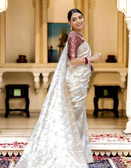     			Bansari Textile Art Silk Embellished Kanjeevaram Sarees With Unstitched Blouse Piece ( White )