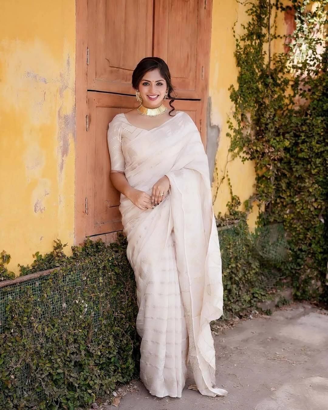     			Bansari Textile Art Silk Printed Kanjeevaram Sarees With Unstitched Blouse Piece ( White )