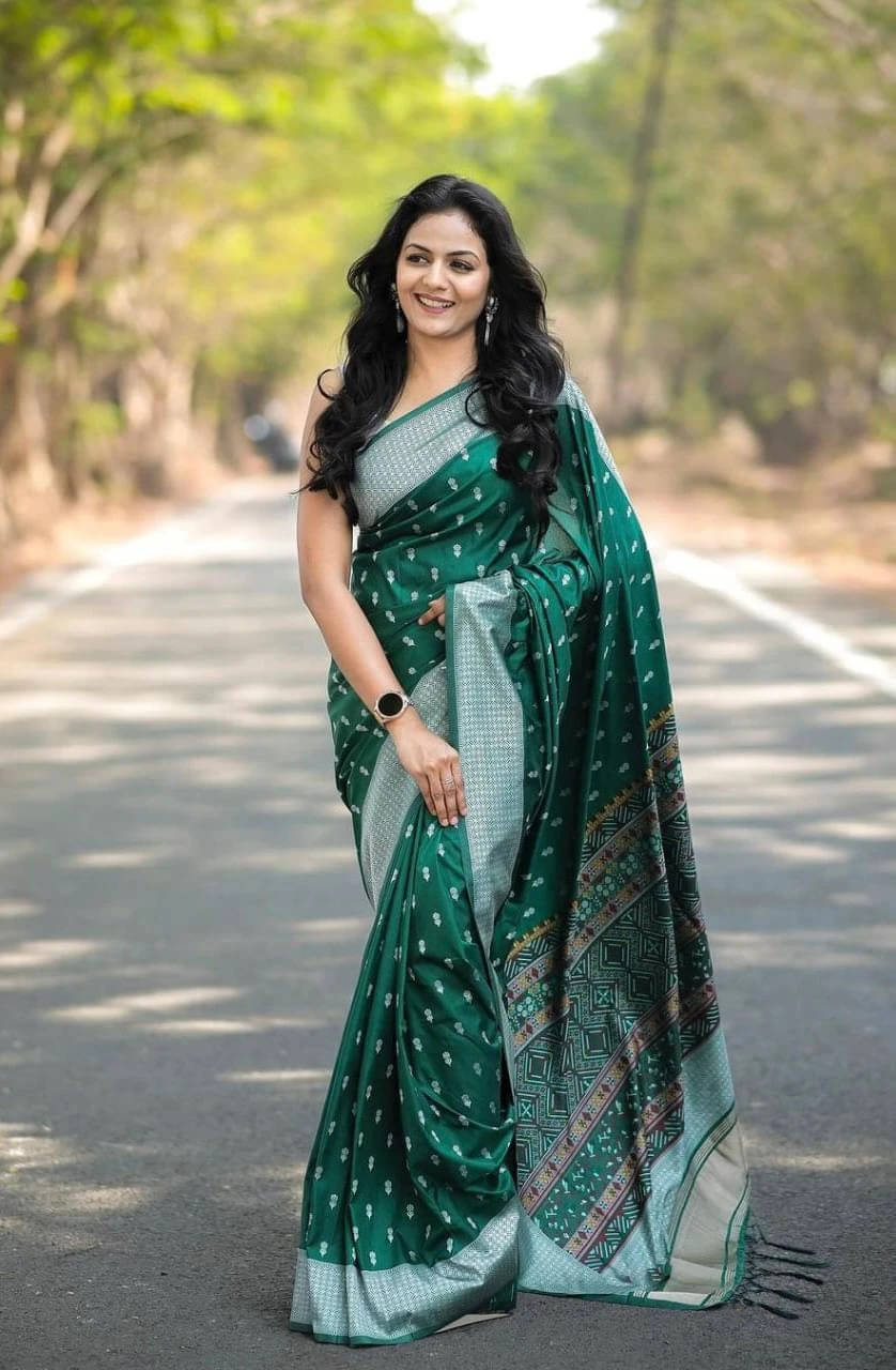 Bansari Textile Art Silk Printed Banarasi saree With Unstitched Blouse Piece ( Green ) Bansari Textile Art Silk Printed Banarasi saree With Unstitched Blouse Piece ( Green )