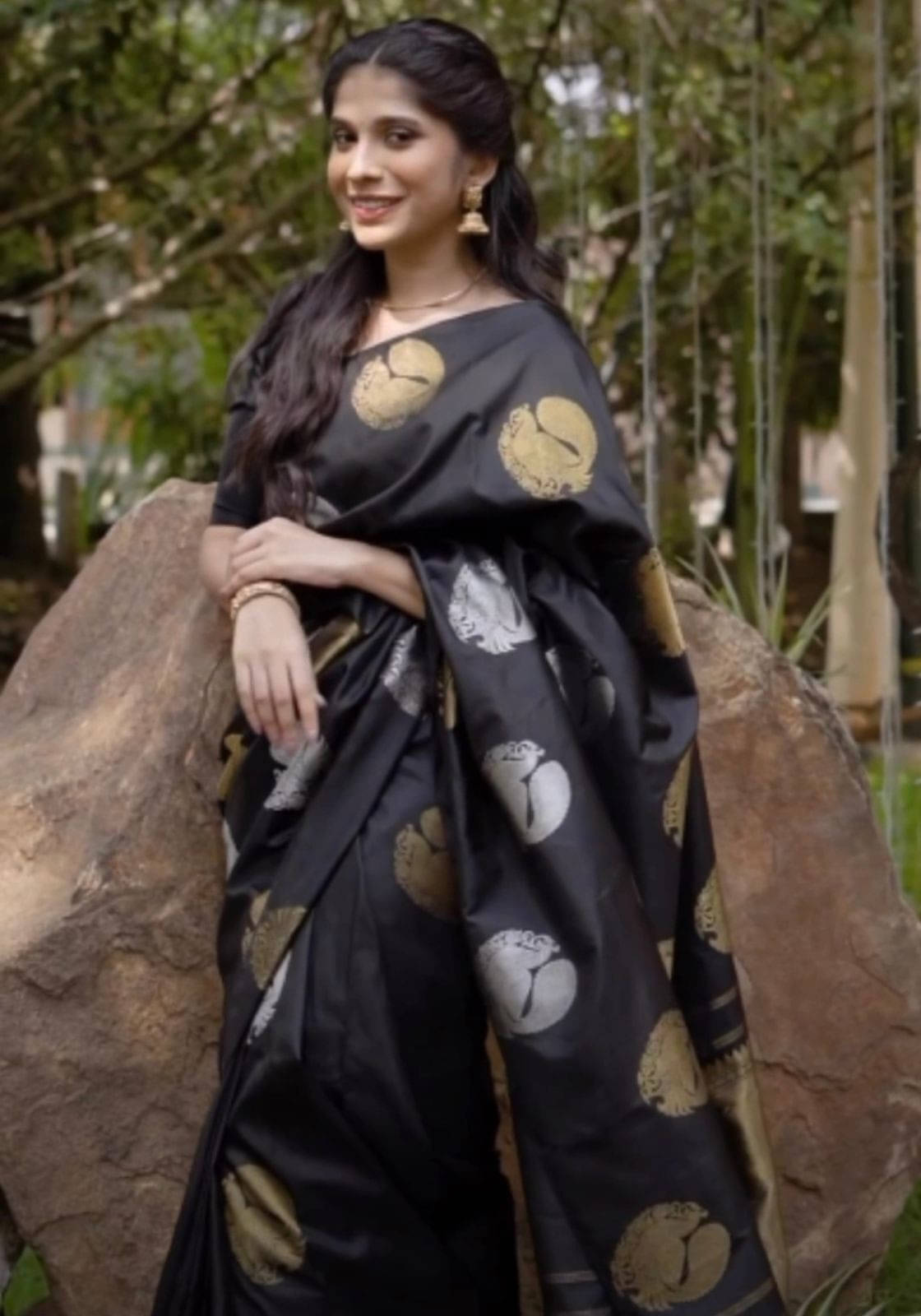     			Bansari Textile Art Silk Printed Kanjeevaram Sarees With Unstitched Blouse Piece ( Black )