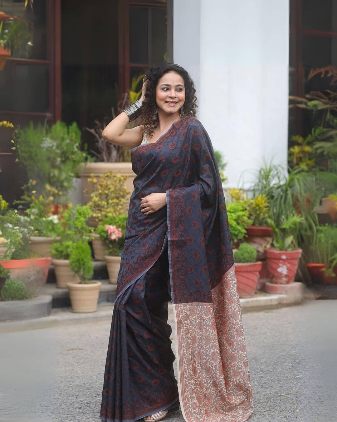 Bansari Textile Art Silk Printed Kanjeevaram Sarees With Unstitched Blouse Piece ( Black ) Bansari Textile Art Silk Printed Kanjeevaram Sarees With Unstitched Blouse Piece ( Black )