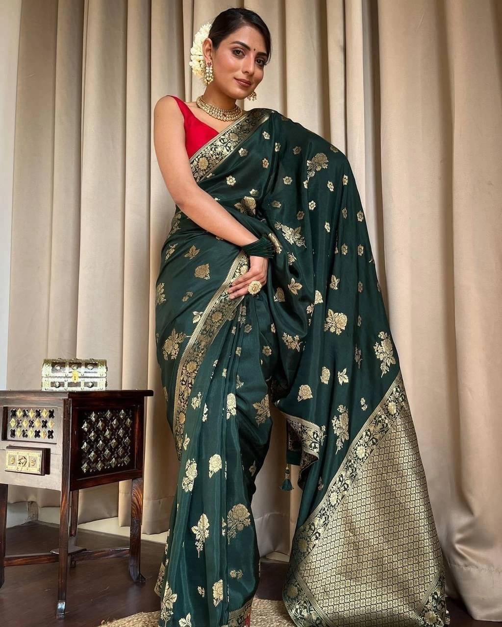 Bansari Textile Art Silk Self Design Kanjeevaram Sarees With Unstitched Blouse Piece ( Green ) Bansari Textile Art Silk Self Design Kanjeevaram Sarees With Unstitched Blouse Piece ( Green )