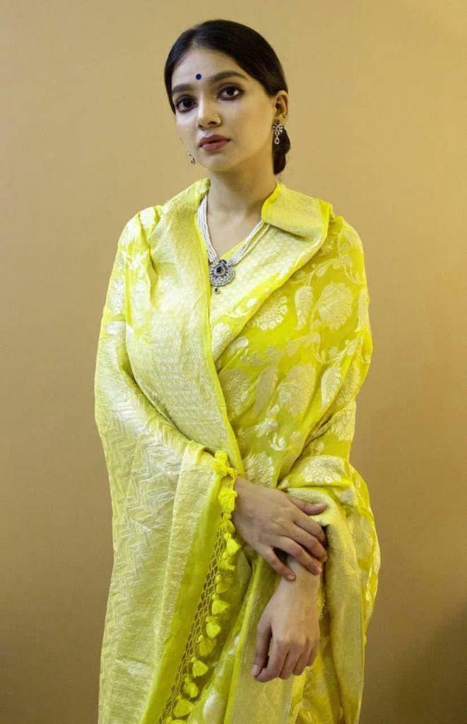     			Bansari Textile Art Silk Self Design Kanjeevaram Sarees With Unstitched Blouse Piece ( Yellow )