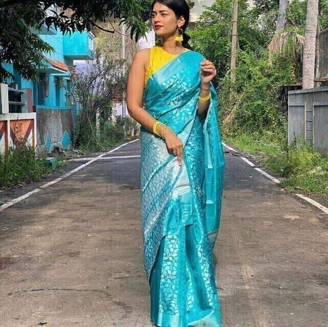     			Bansari Textile Art Silk Woven Banarasi saree With Unstitched Blouse Piece ( Light Blue )