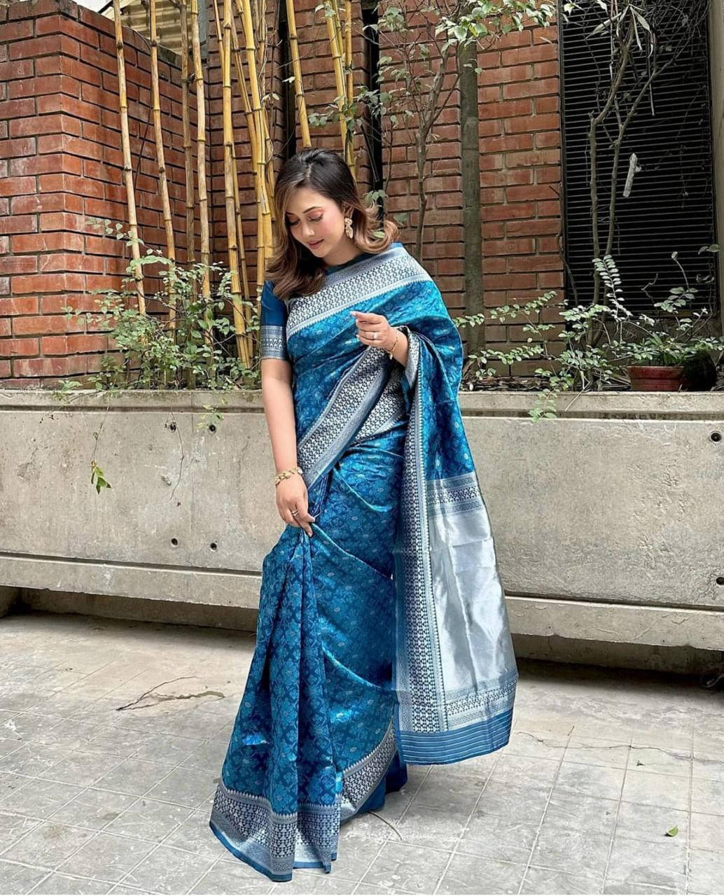 Bansari Textile Art Silk Woven Kanjeevaram Sarees With Unstitched Blouse Piece ( Light Blue ) Bansari Textile Art Silk Woven Kanjeevaram Sarees With Unstitched Blouse Piece ( Light Blue )