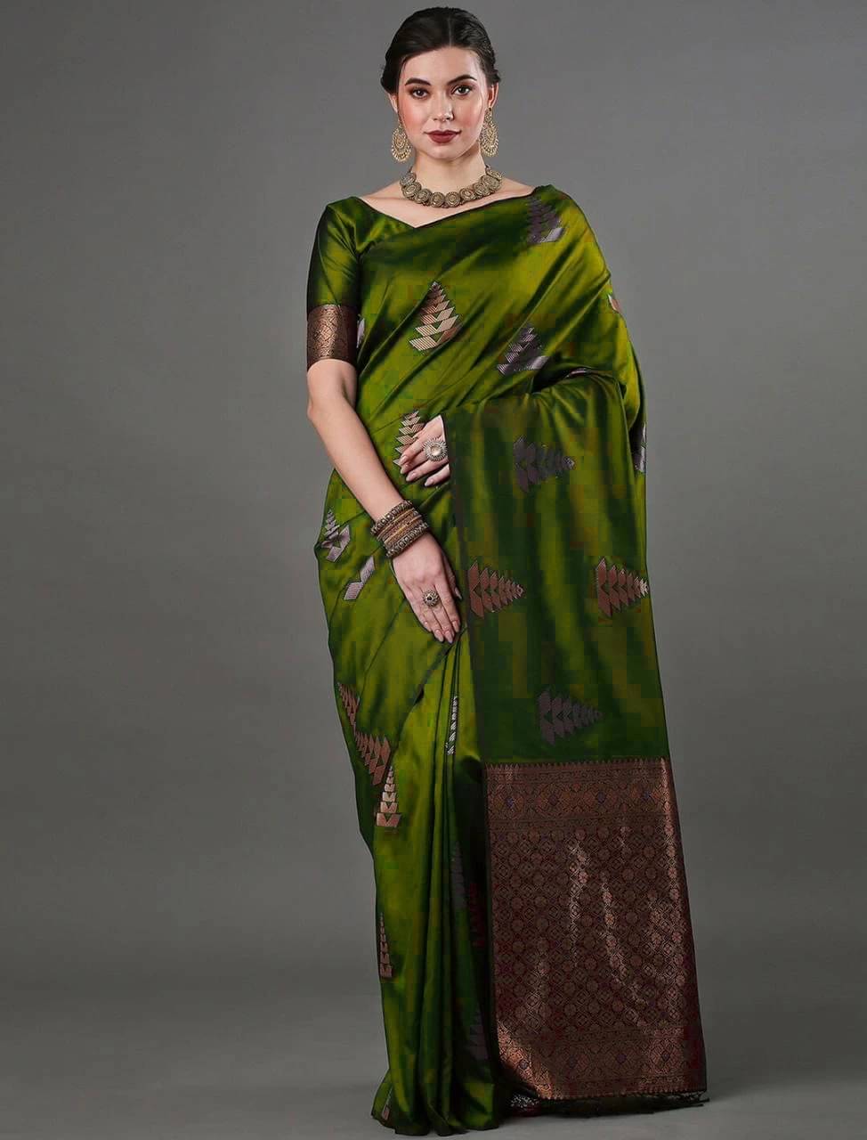     			Bansari Textile Art Silk Woven Banarasi saree With Unstitched Blouse Piece ( Green )