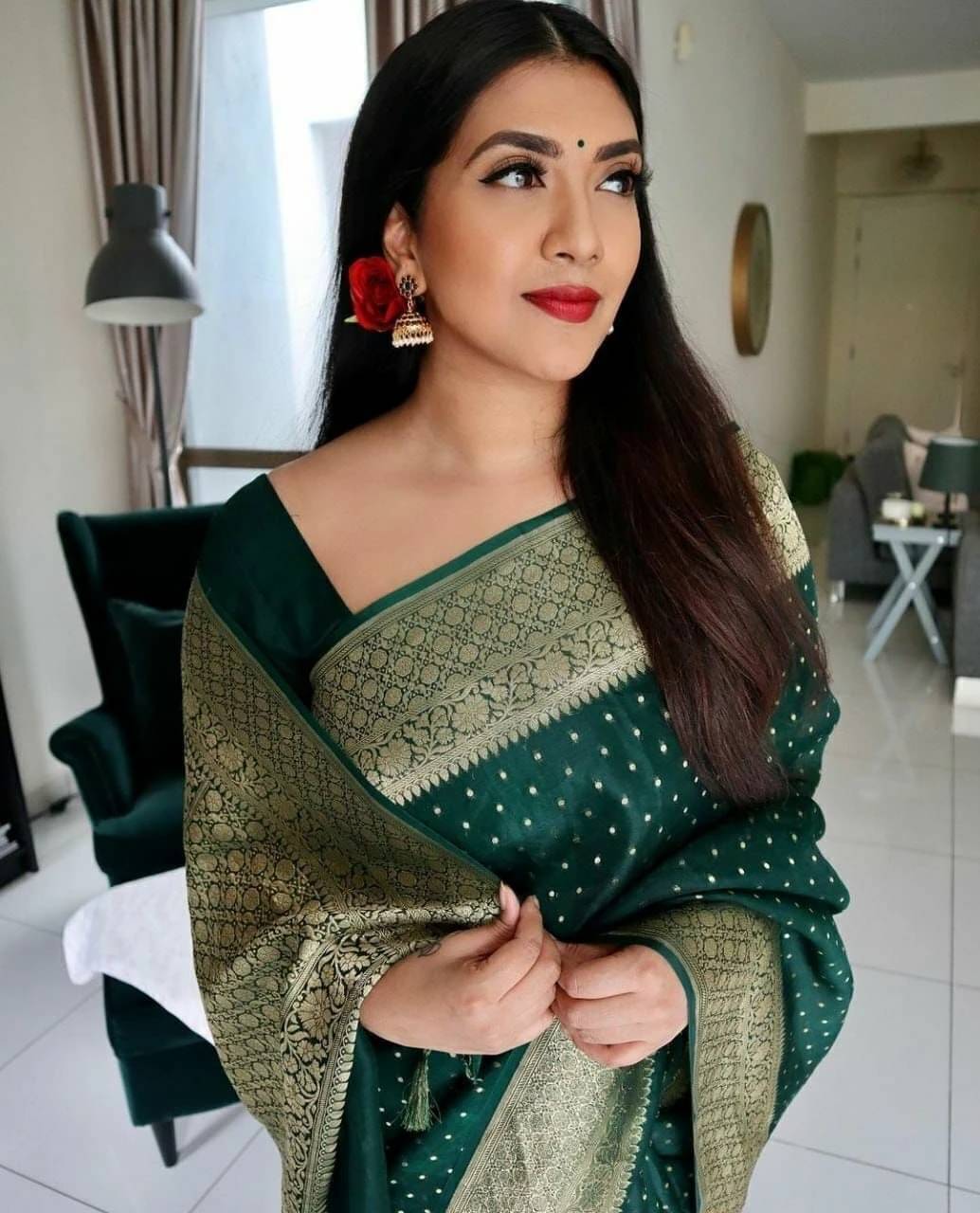 Bansari Textile Art Silk Woven Regular Saree With Unstitched Blouse Piece ( Green ) Bansari Textile Art Silk Woven Regular Saree With Unstitched Blouse Piece ( Green )