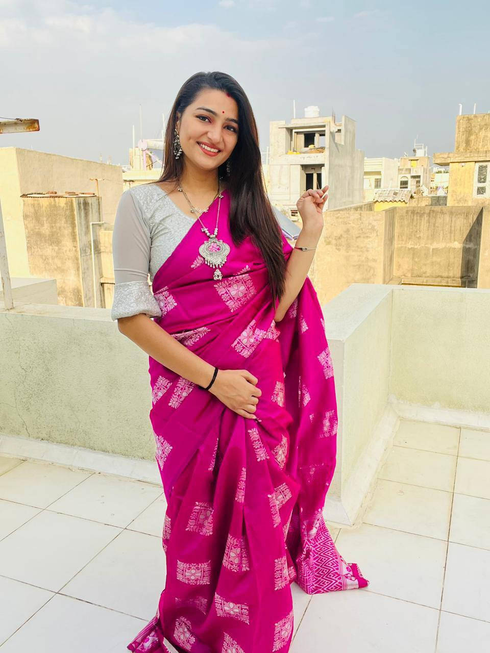 Bansari Textile Art Silk Woven Banarasi saree With Unstitched Blouse Piece ( Pink )     			Bansari Textile Art Silk Woven Banarasi saree With Unstitched Blouse Piece ( Pink )