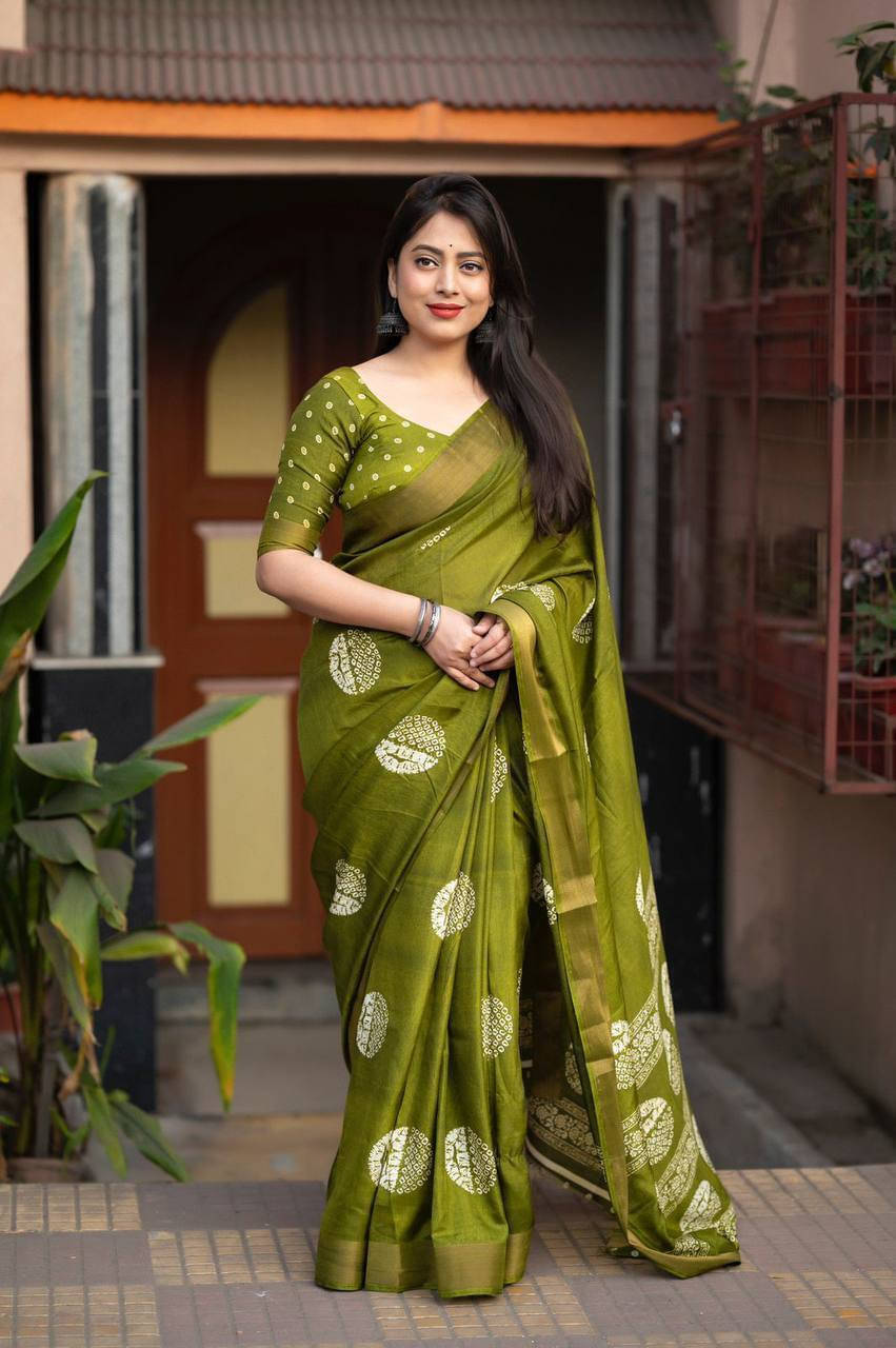     			Bansari Textile Art Silk Woven Regular Saree With Unstitched Blouse Piece ( Light Green )