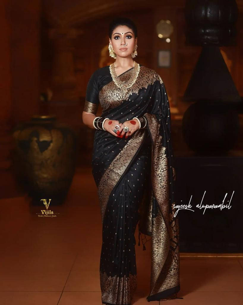     			Bansari Textile Art Silk Woven Kanjeevaram Sarees With Unstitched Blouse Piece ( Black )