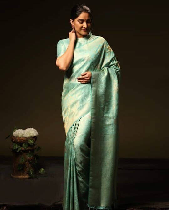     			Bansari Textile Art Silk Woven Banarasi saree With Unstitched Blouse Piece ( Green )