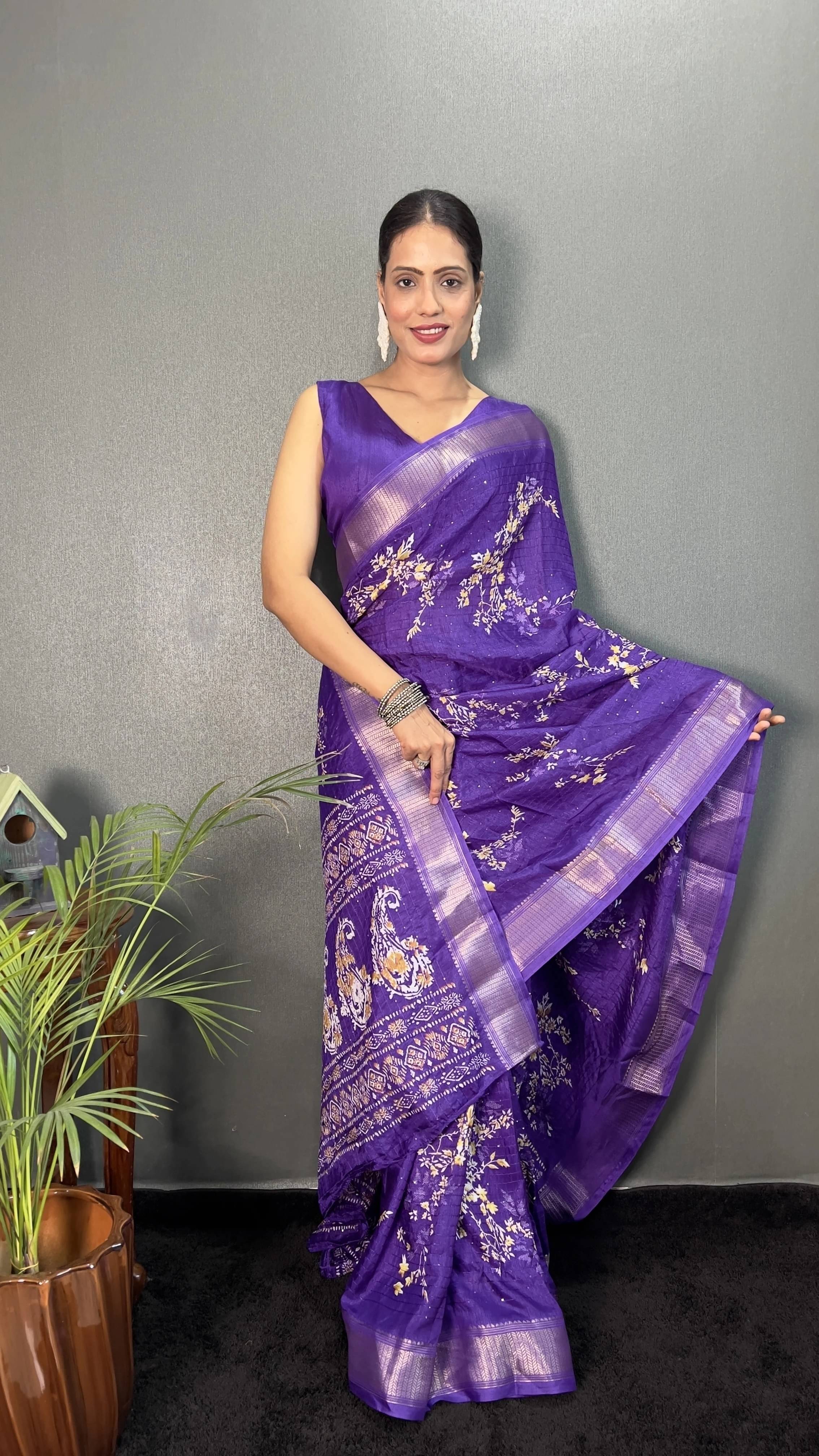     			Bansari Textile Chiffon Printed Regular Saree With Unstitched Blouse Piece ( Purple )