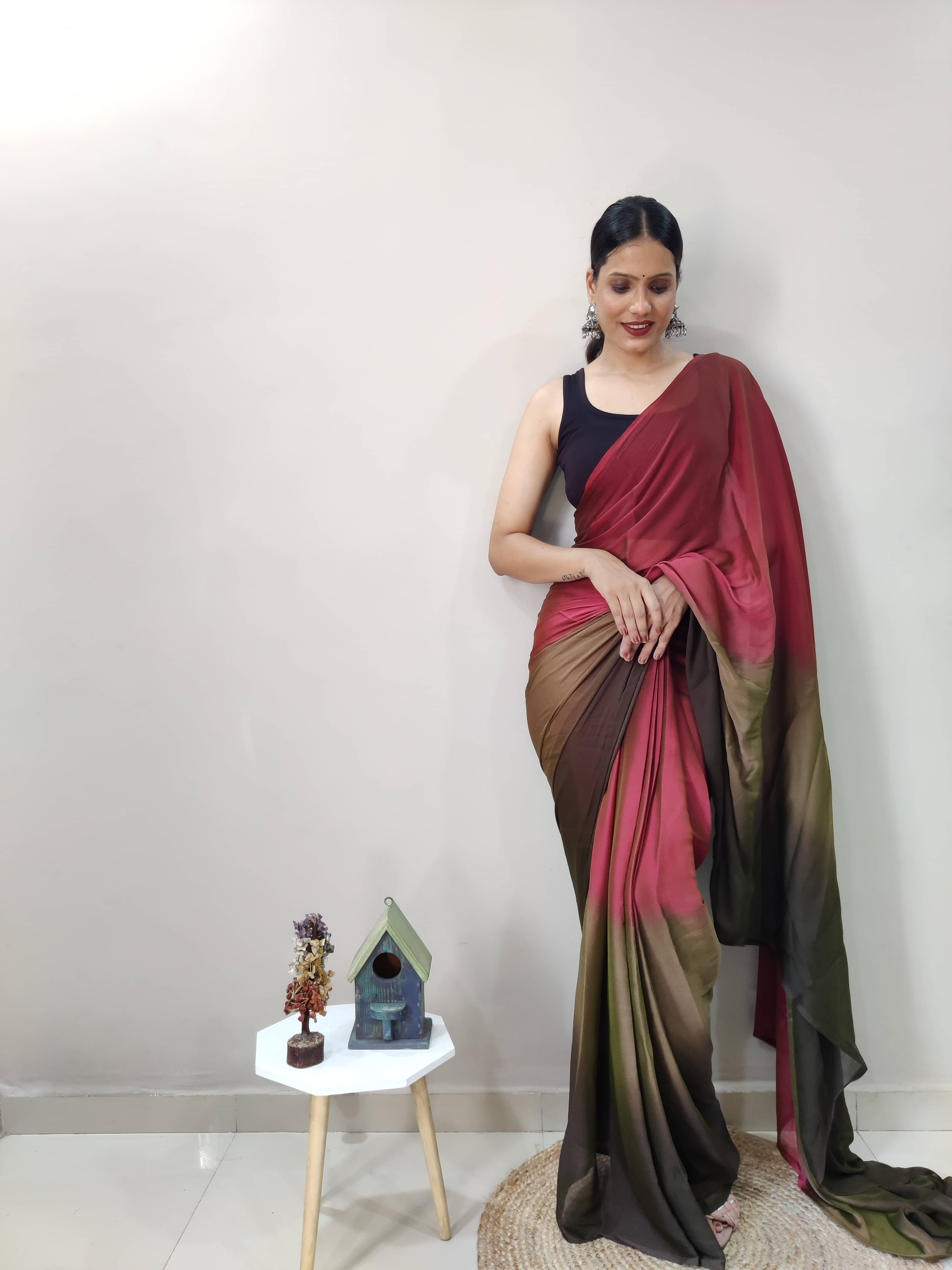    			Bansari Textile Chiffon Self Design Regular Saree With Unstitched Blouse Piece ( Red )
