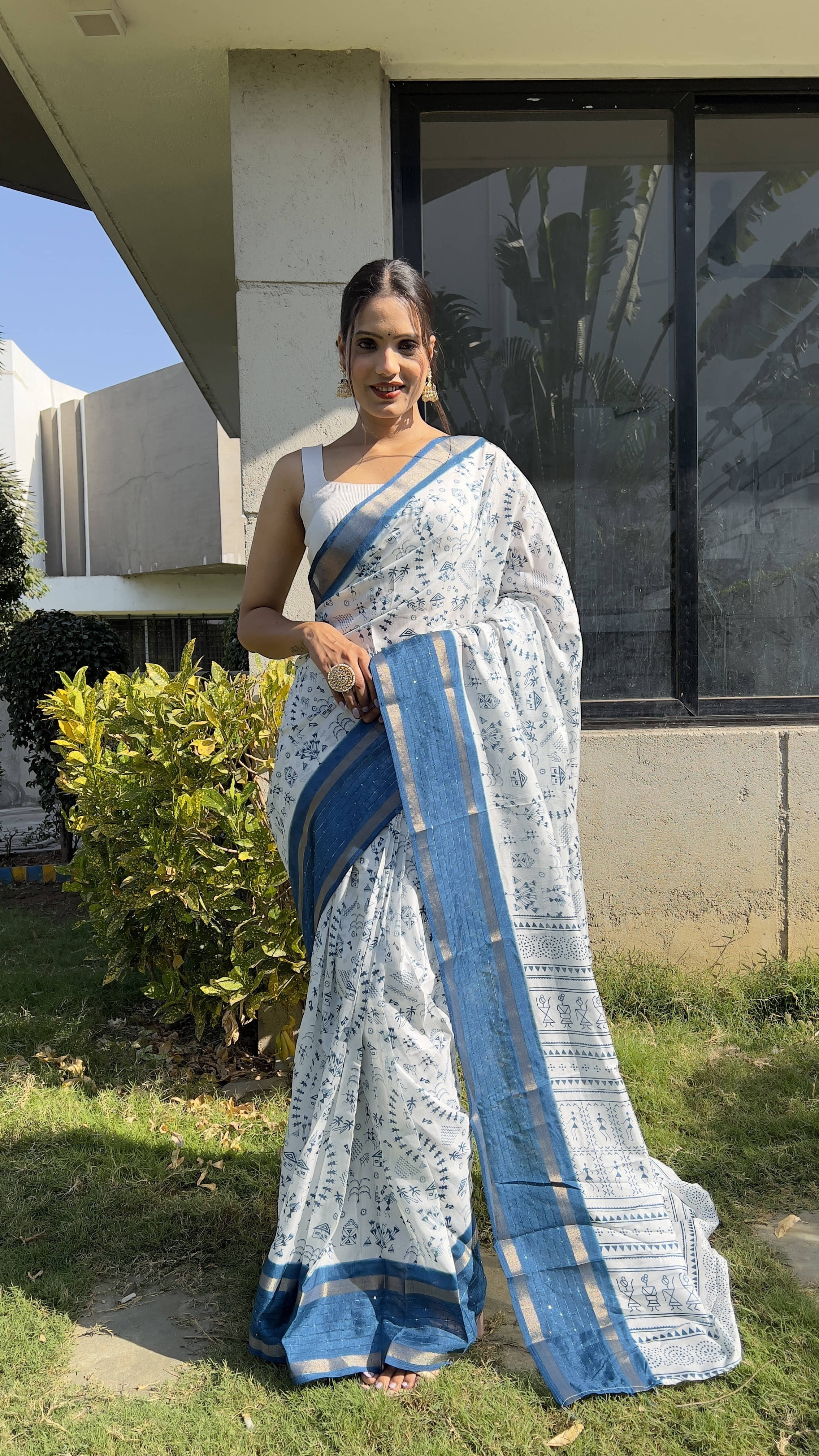     			Bansari Textile Chiffon Self Design Regular Saree With Unstitched Blouse Piece ( Light Blue )