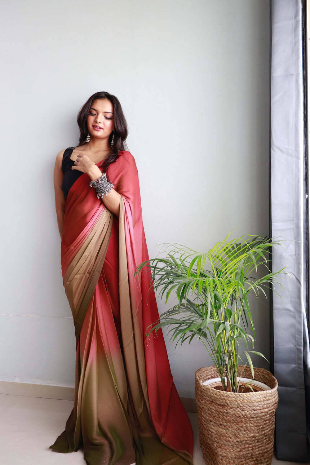     			Bansari Textile Chiffon Self Design Regular Saree With Unstitched Blouse Piece ( Red )