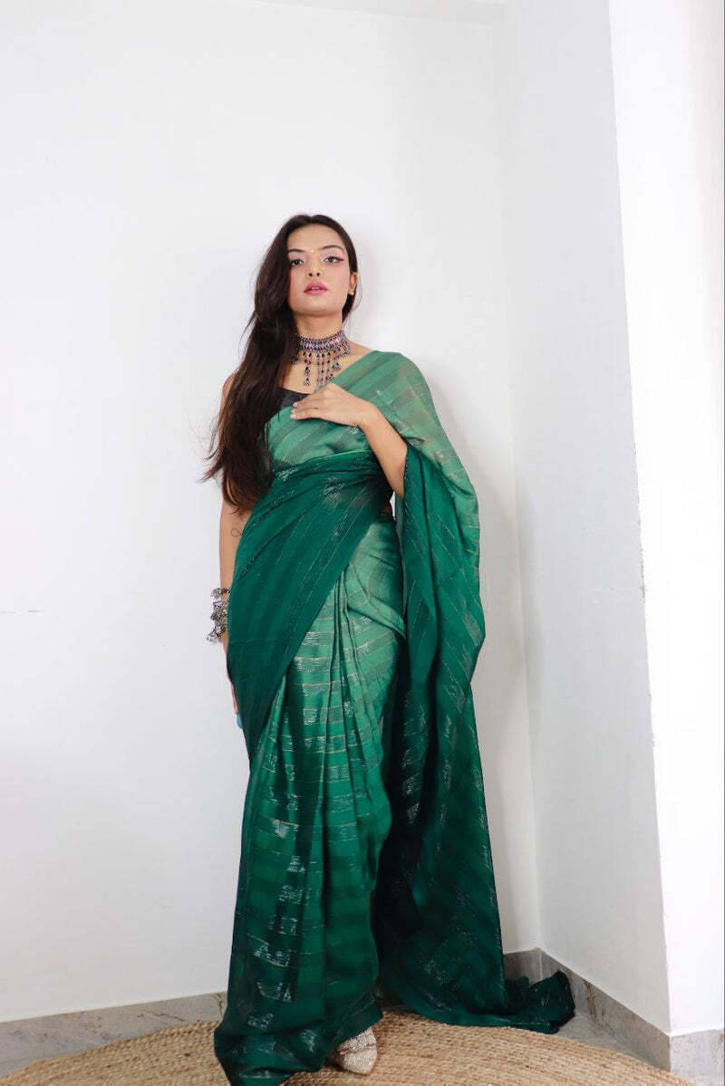     			Bansari Textile Chiffon Solid Regular Saree With Unstitched Blouse Piece ( Light Green )