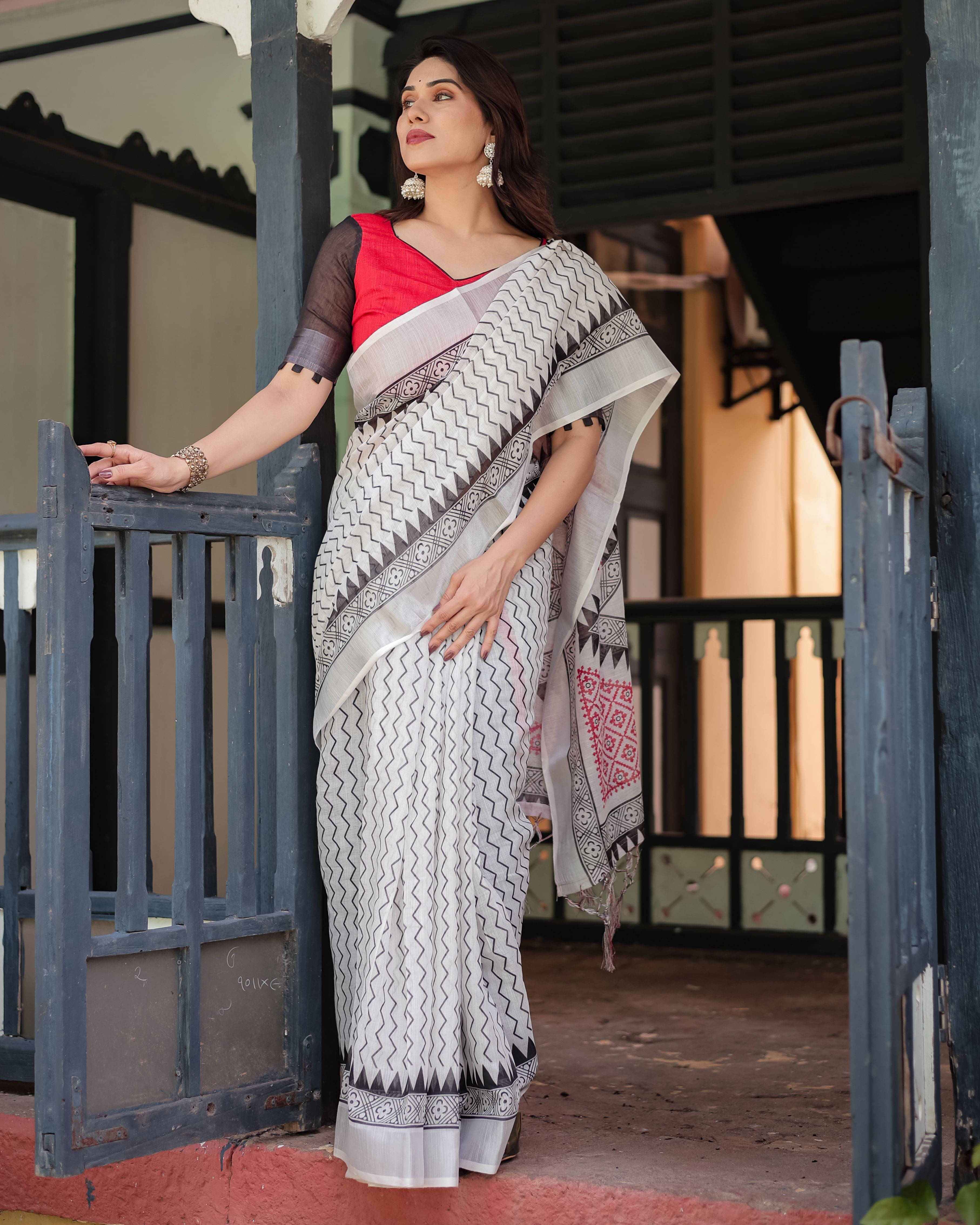 Bansari Textile Cotton Blend Printed Kanjeevaram Sarees With Unstitched Blouse Piece ( White ) Bansari Textile Cotton Blend Printed Kanjeevaram Sarees With Unstitched Blouse Piece ( White )