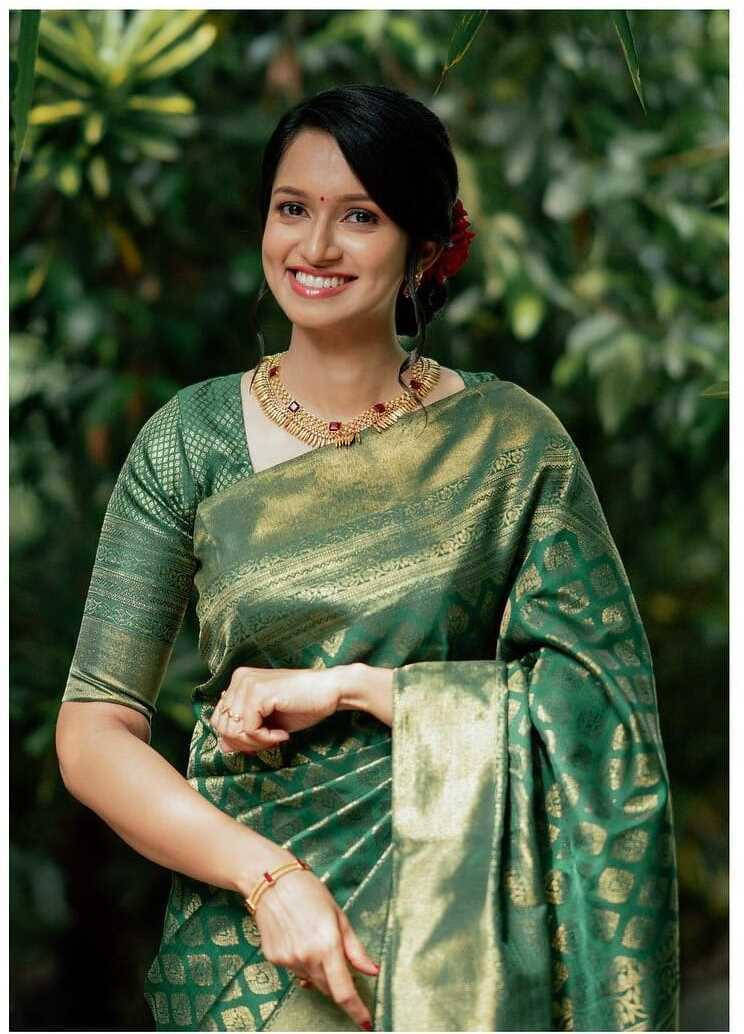 Bansari Textile Cotton Blend Solid Kanjeevaram Sarees With Unstitched Blouse Piece ( Green ) Bansari Textile Cotton Blend Solid Kanjeevaram Sarees With Unstitched Blouse Piece ( Green )