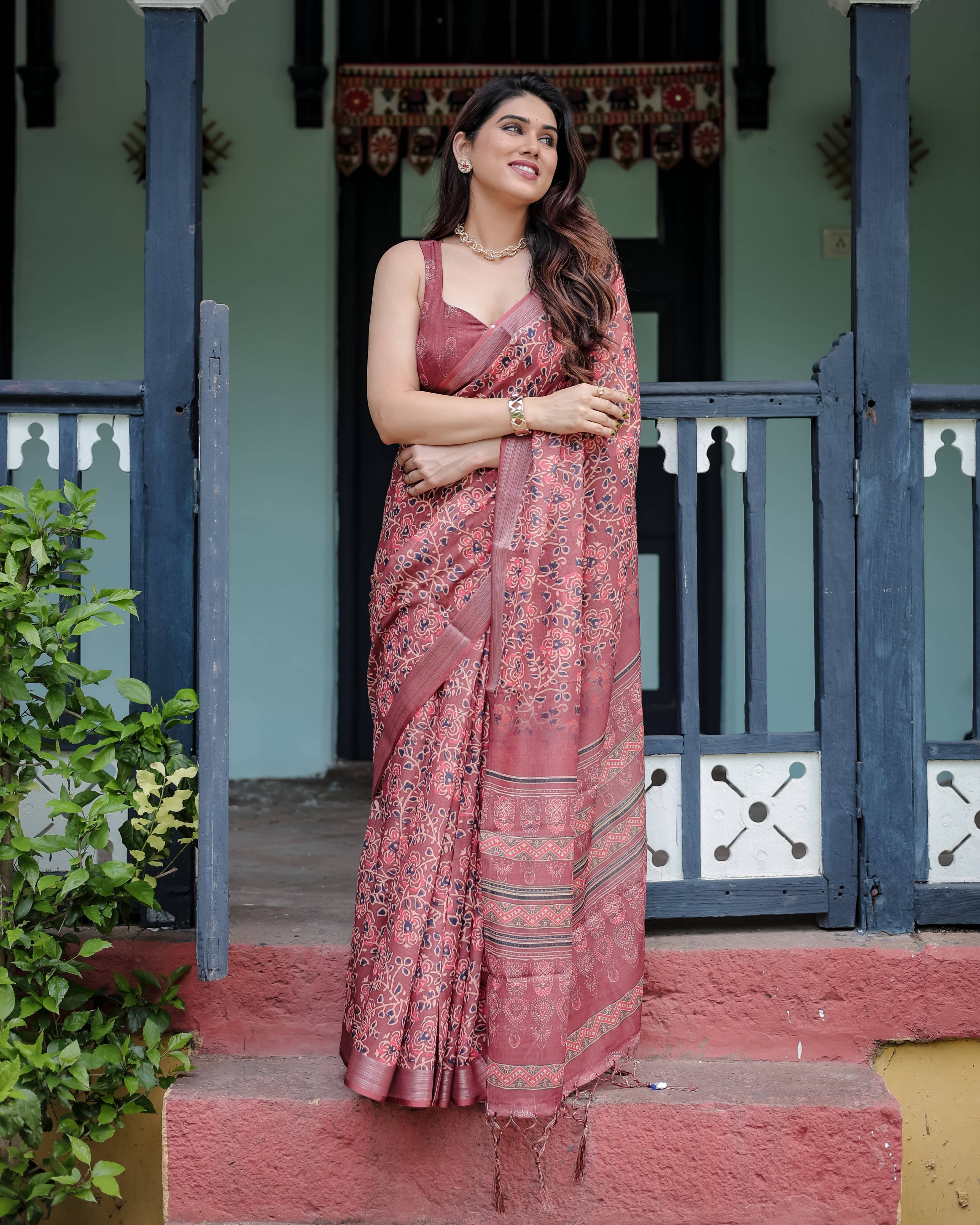 Bansari Textile Cotton Printed Regular Saree With Unstitched Blouse Piece ( Maroon ) Bansari Textile Cotton Printed Regular Saree With Unstitched Blouse Piece ( Maroon )