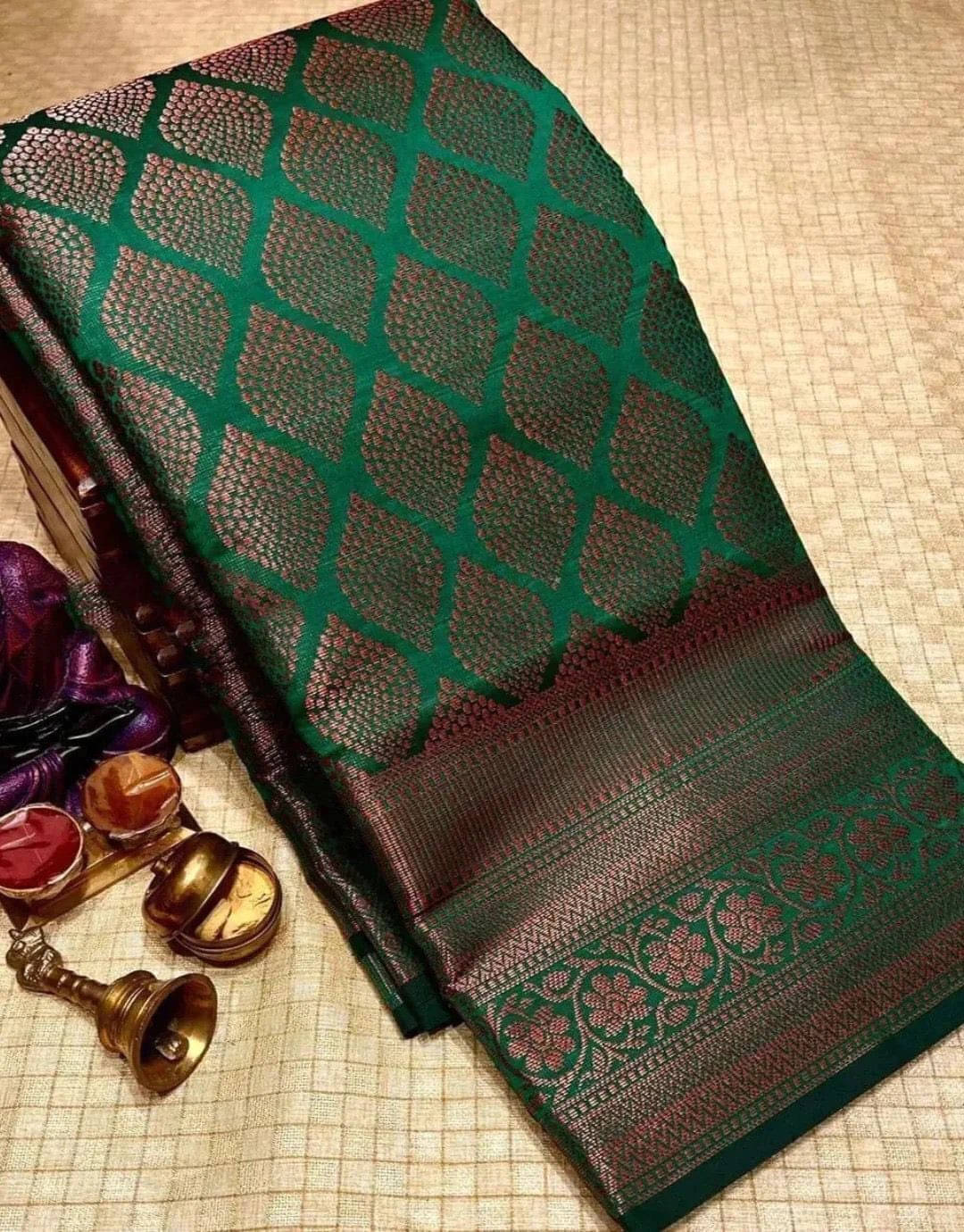    			Bansari Textile Cotton Silk Embellished Regular Saree With Unstitched Blouse Piece ( Green )