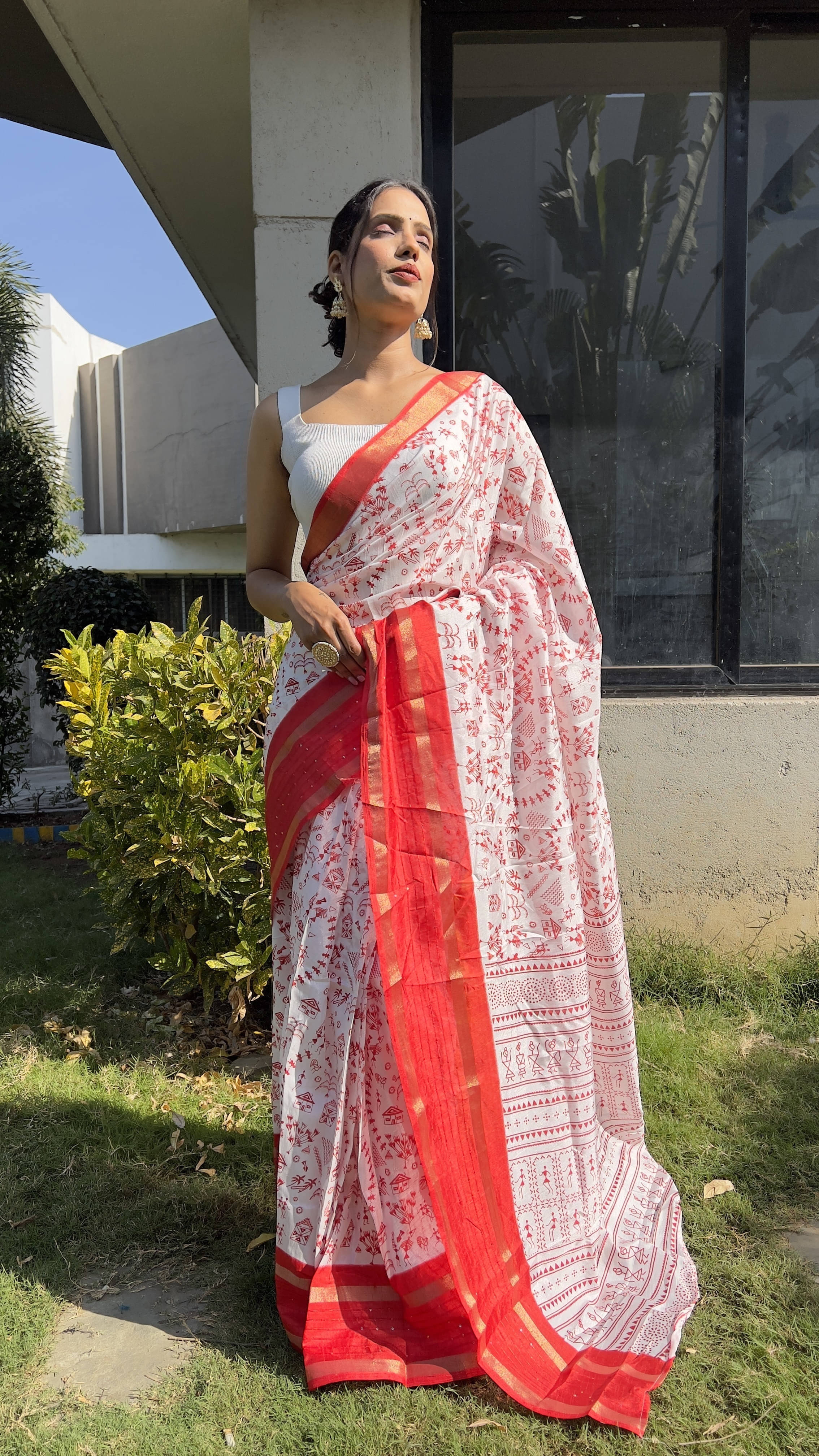     			Bansari Textile Cotton Silk Self Design Regular Saree With Unstitched Blouse Piece ( Red )