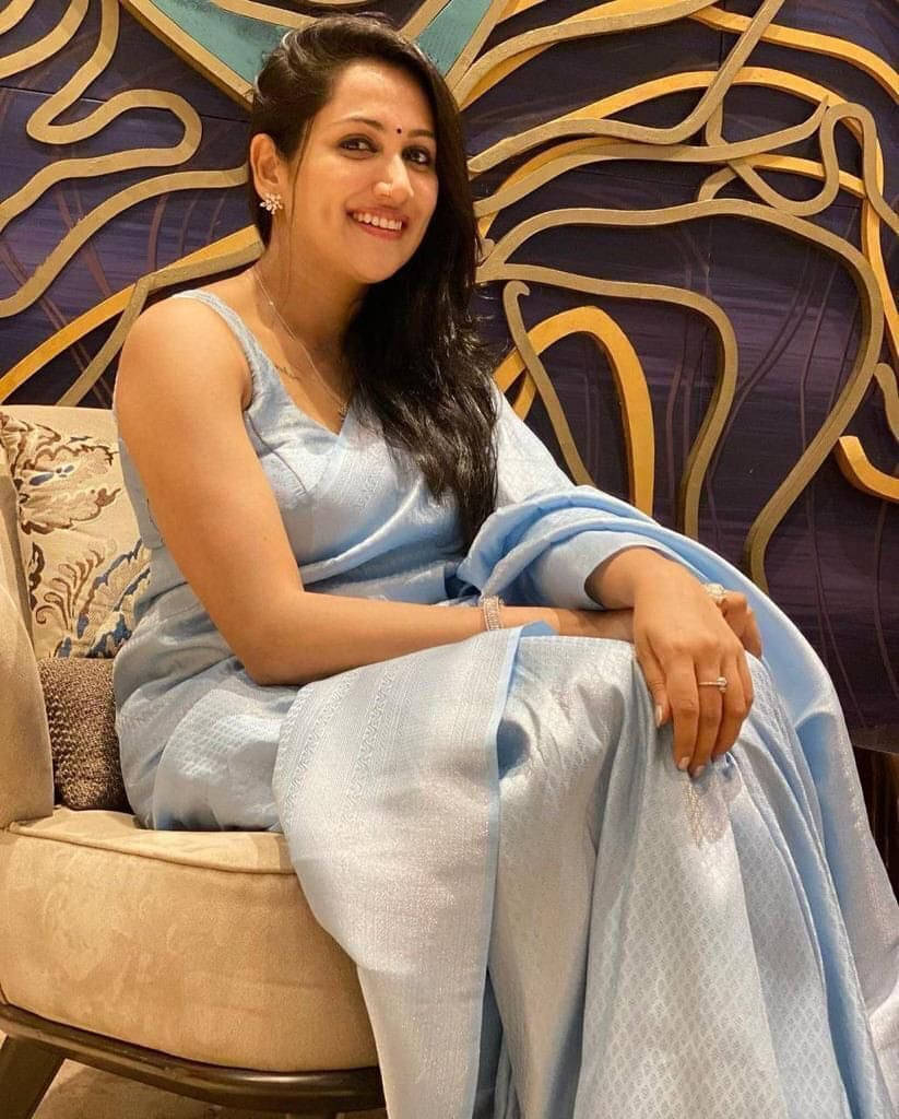 Bansari Textile Cotton Silk Woven Banarasi saree With Unstitched Blouse Piece ( Silver )     			Bansari Textile Cotton Silk Woven Banarasi saree With Unstitched Blouse Piece ( Silver )