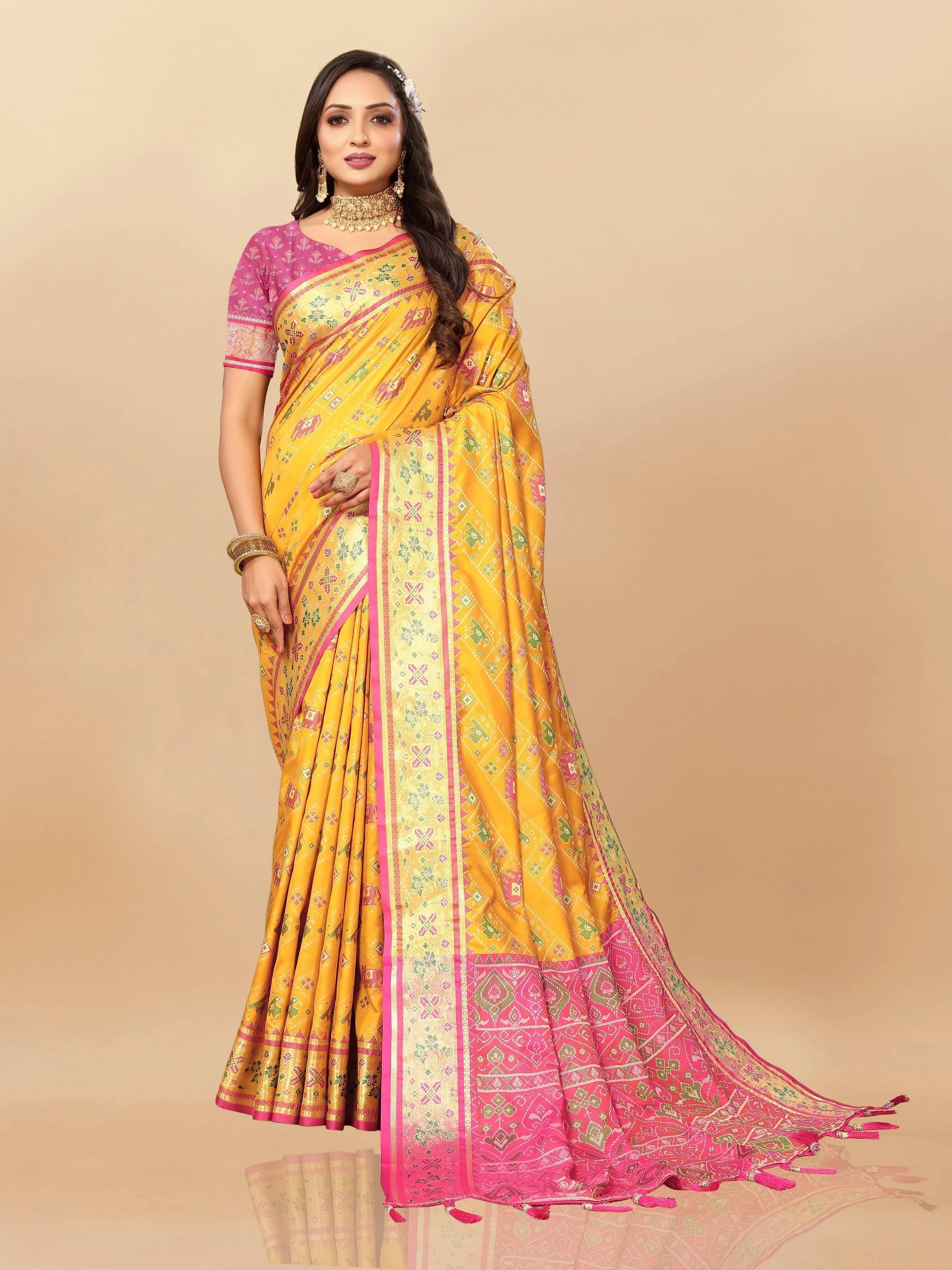     			Bansari Textile Cotton Silk Woven Patola Saree With Unstitched Blouse Piece ( Yellow )