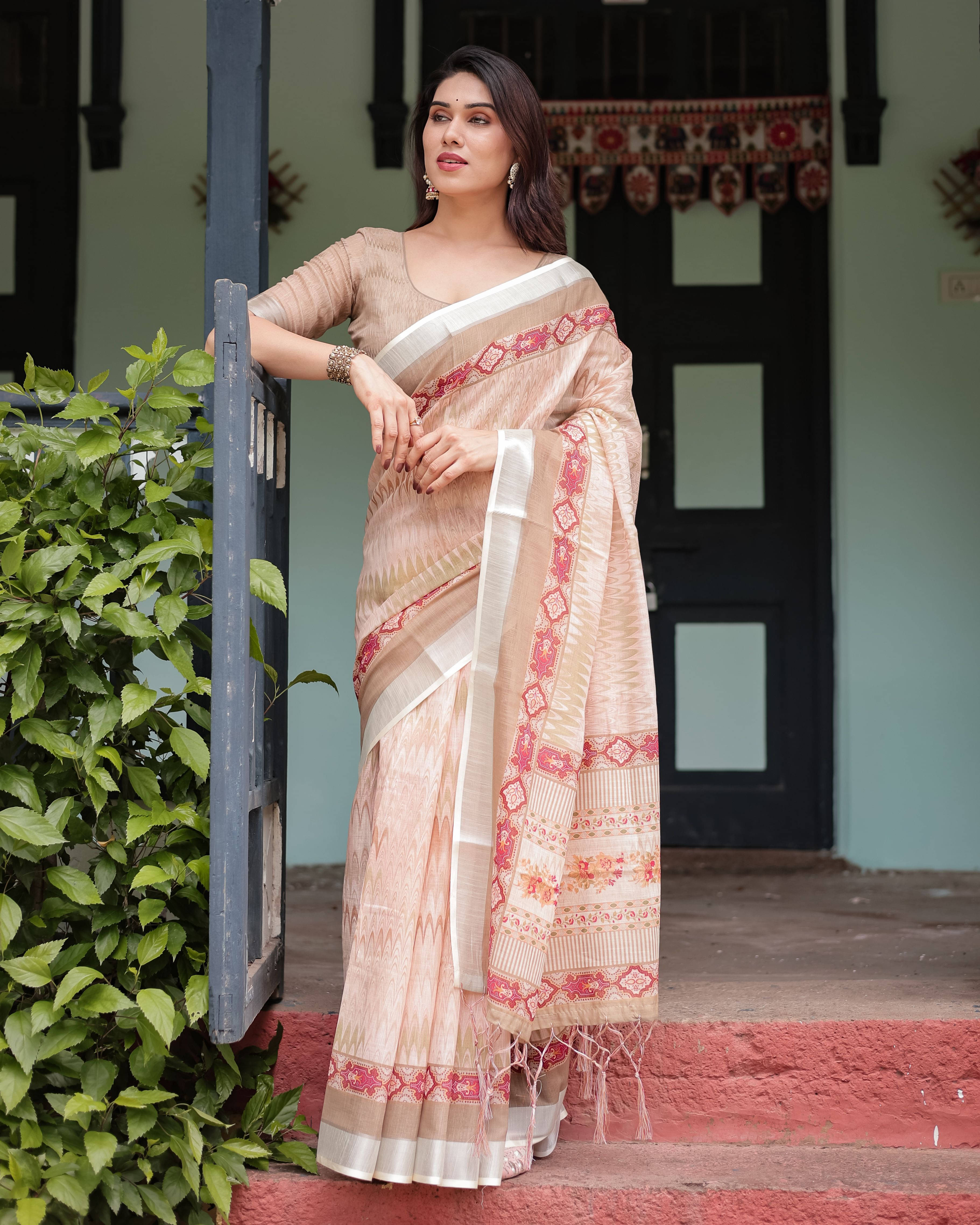     			Bansari Textile Cotton Woven Regular Saree With Unstitched Blouse Piece ( Multicolor )