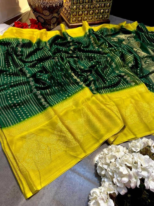 Bansari Textile Georgette Embellished Banarasi saree With Unstitched Blouse Piece ( Green ) Bansari Textile Georgette Embellished Banarasi saree With Unstitched Blouse Piece ( Green )