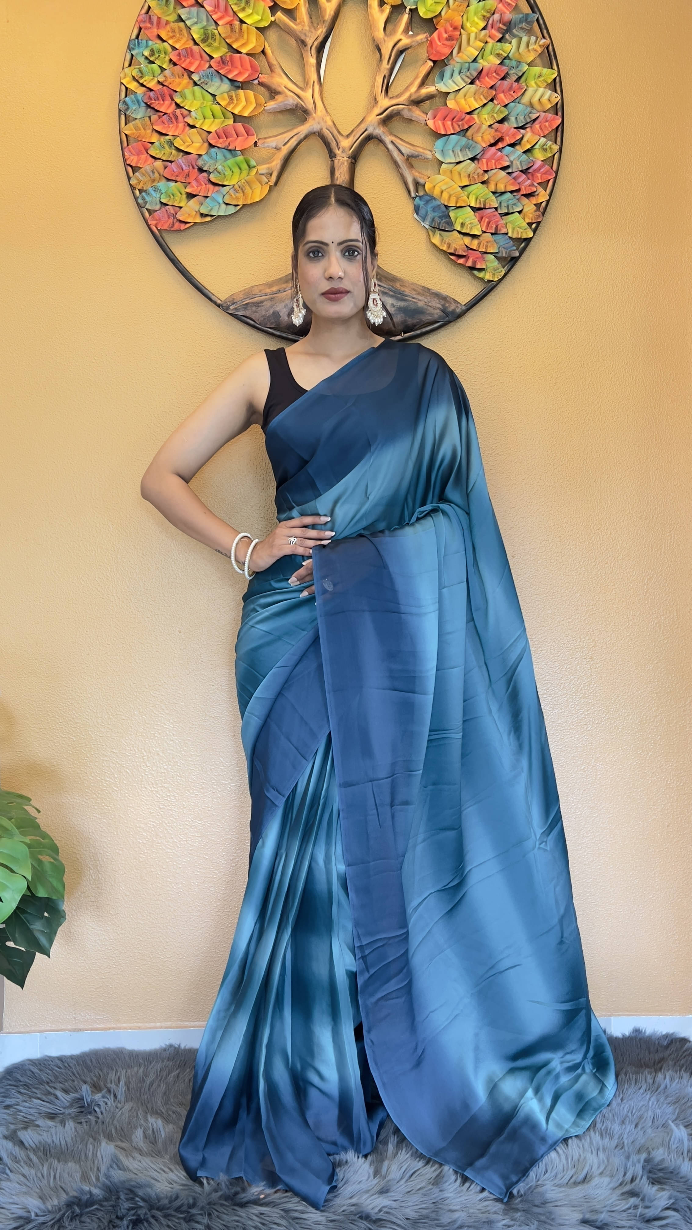     			Bansari Textile Georgette Self Design Regular Saree With Unstitched Blouse Piece ( Blue )