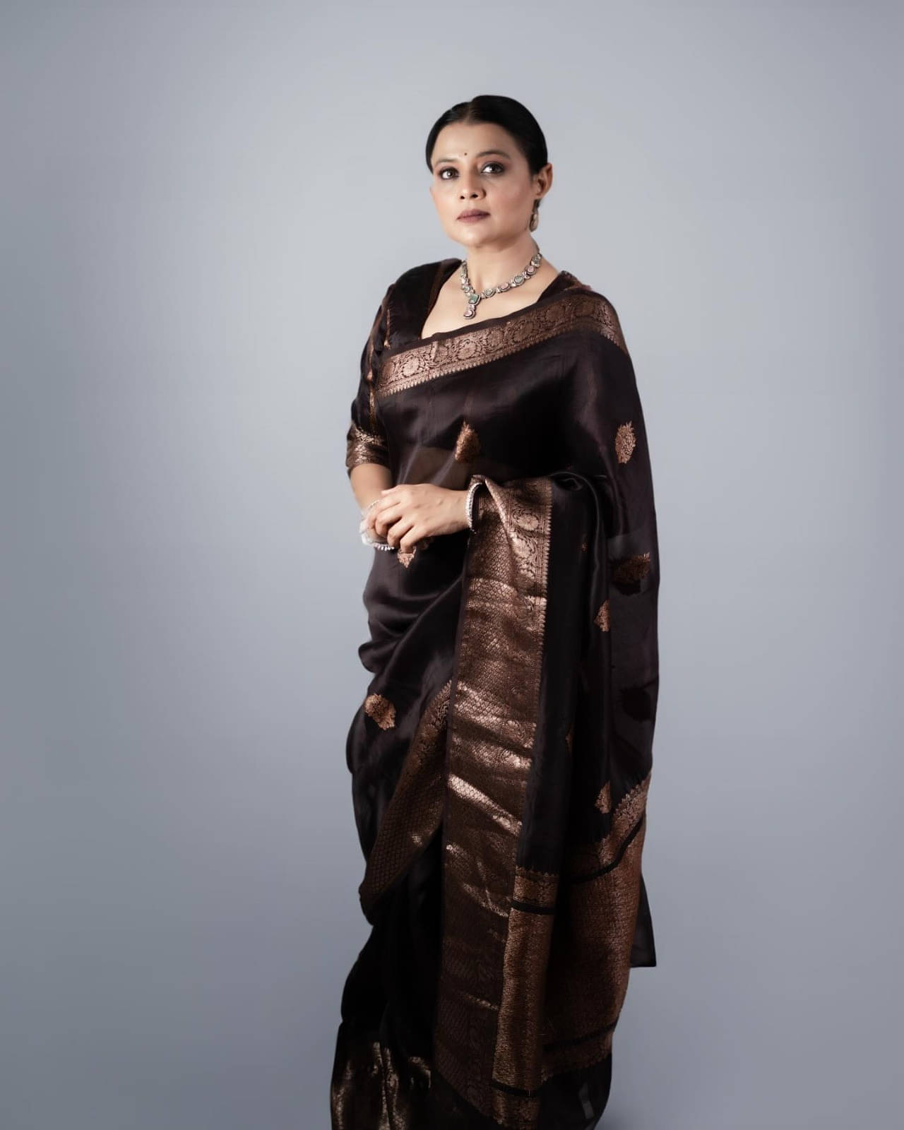 Bansari Textile Jacquard Self Design Kanjeevaram Sarees With Unstitched Blouse Piece ( Black ) Bansari Textile Jacquard Self Design Kanjeevaram Sarees With Unstitched Blouse Piece ( Black )