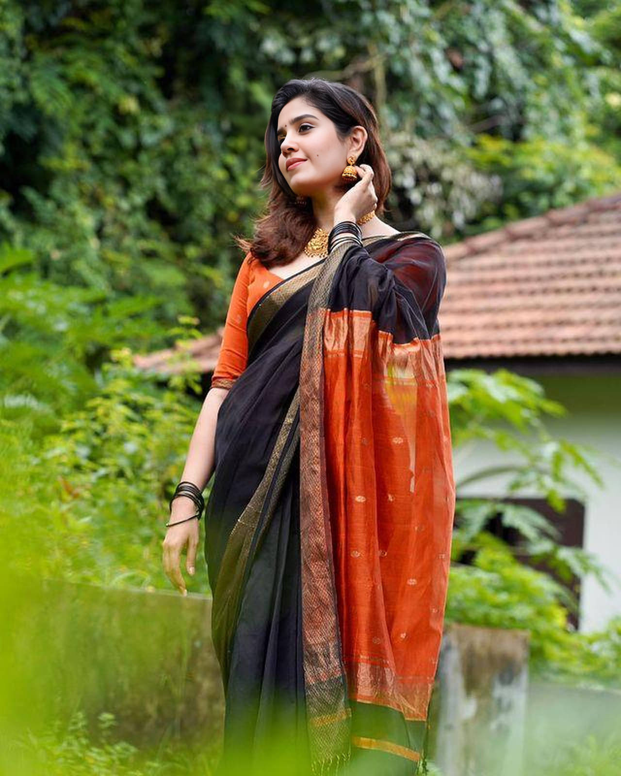     			Bansari Textile Jacquard Self Design Kanjeevaram Sarees With Unstitched Blouse Piece ( Black )