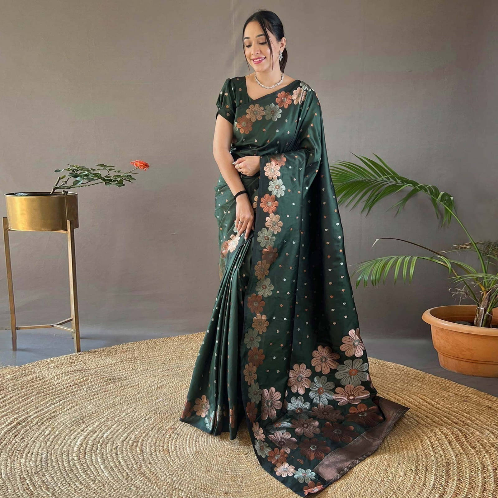 Bansari Textile Jacquard Self Design Kanjeevaram Sarees With Unstitched Blouse Piece ( Green ) Bansari Textile Jacquard Self Design Kanjeevaram Sarees With Unstitched Blouse Piece ( Green )