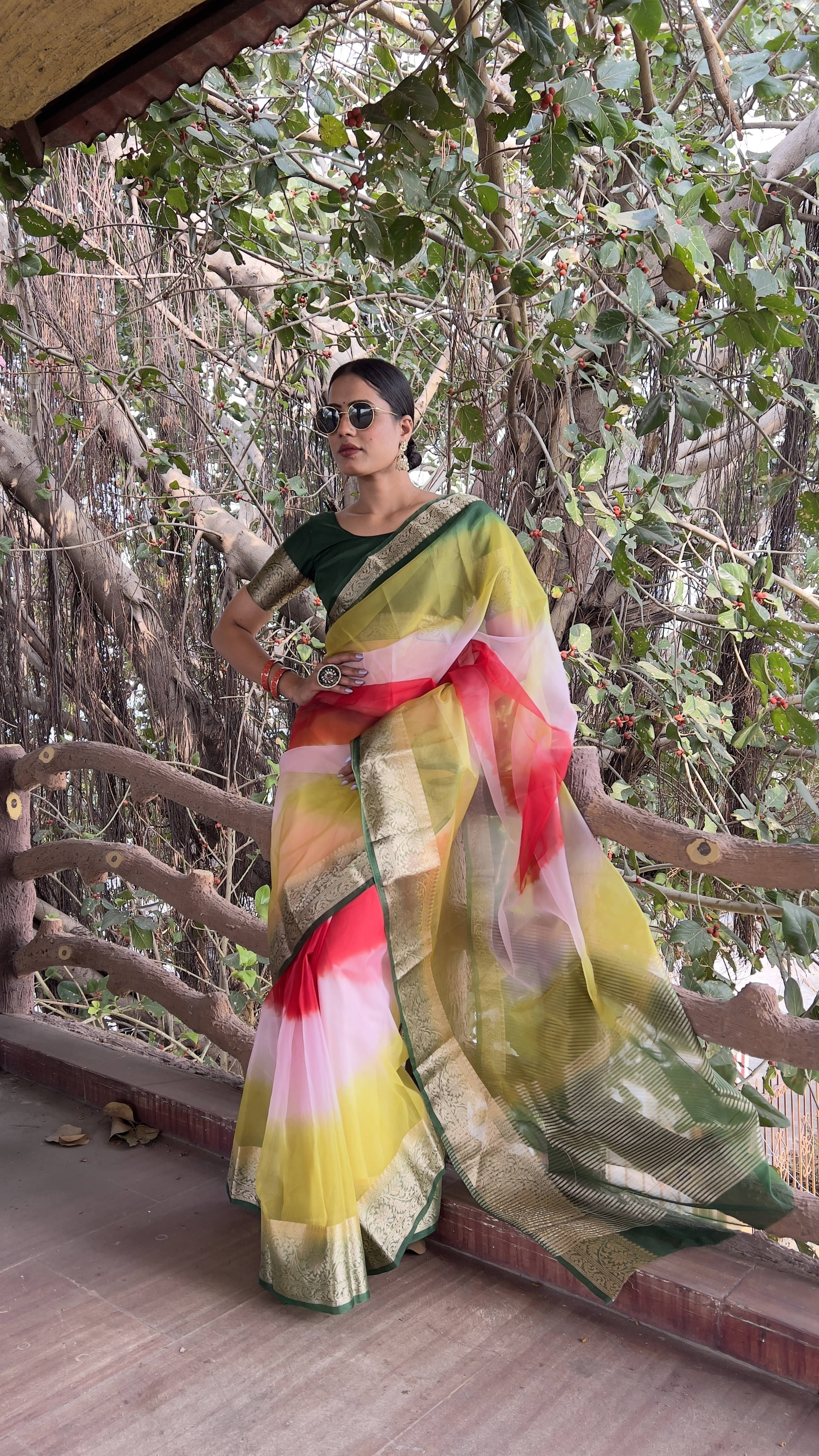     			Bansari Textile Jacquard Self Design Regular Saree With Unstitched Blouse Piece ( Multicolor )