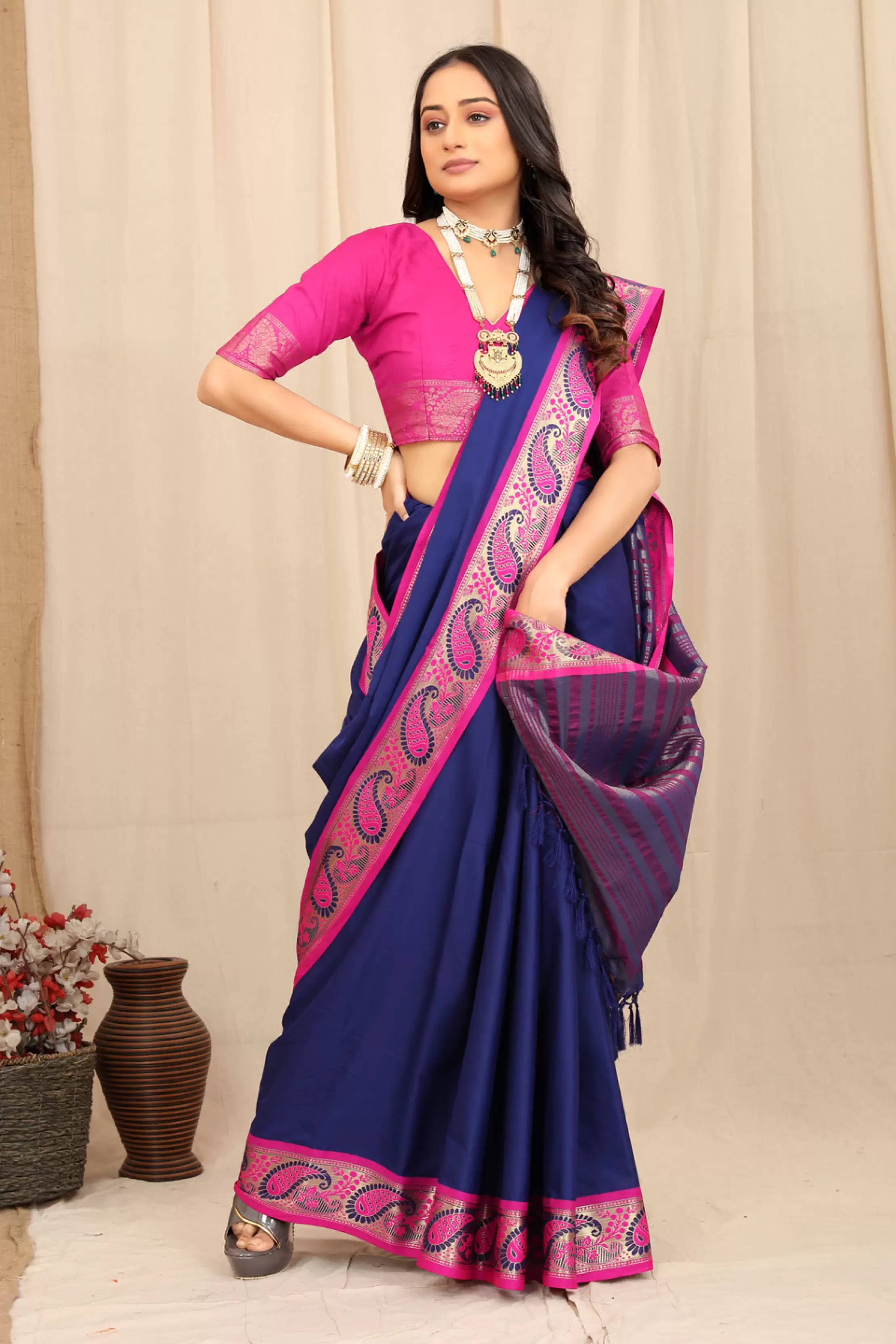 Bansari Textile Jacquard Woven Banarasi saree With Unstitched Blouse Piece ( Light Blue ) Bansari Textile Jacquard Woven Banarasi saree With Unstitched Blouse Piece ( Light Blue )