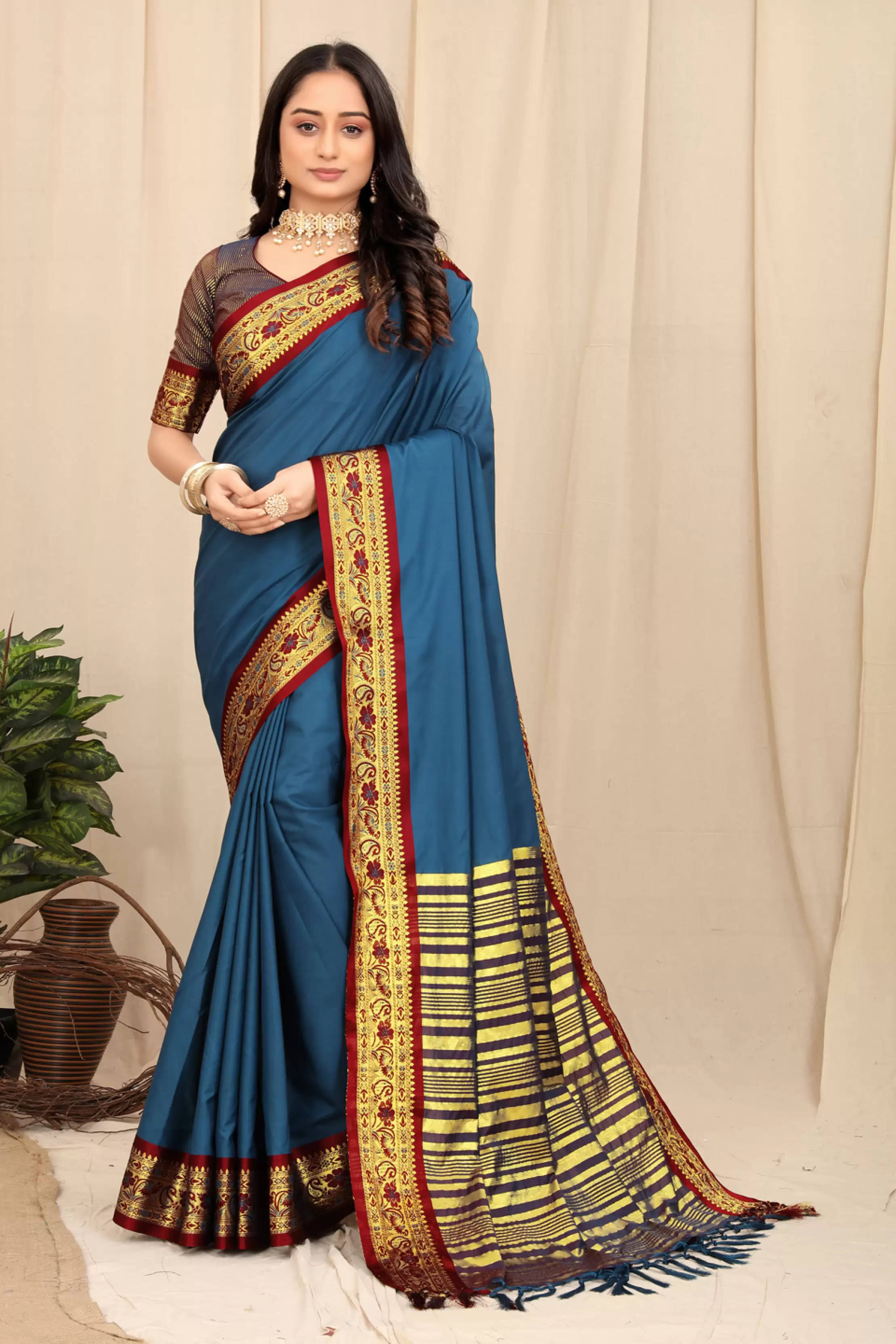     			Bansari Textile Jacquard Woven Banarasi saree With Unstitched Blouse Piece ( Blue )