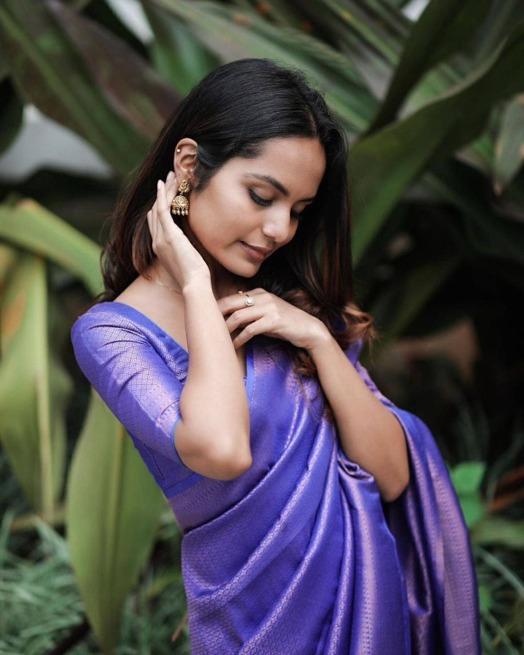Bansari Textile Jacquard Woven Banarasi saree With Unstitched Blouse Piece ( Purple )     			Bansari Textile Jacquard Woven Banarasi saree With Unstitched Blouse Piece ( Purple )
