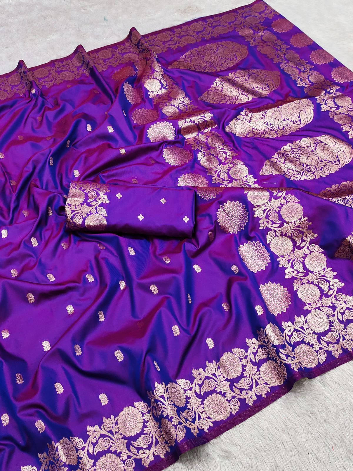 Bansari Textile Jacquard Woven Banarasi saree With Unstitched Blouse Piece ( Purple ) Bansari Textile Jacquard Woven Banarasi saree With Unstitched Blouse Piece ( Purple )