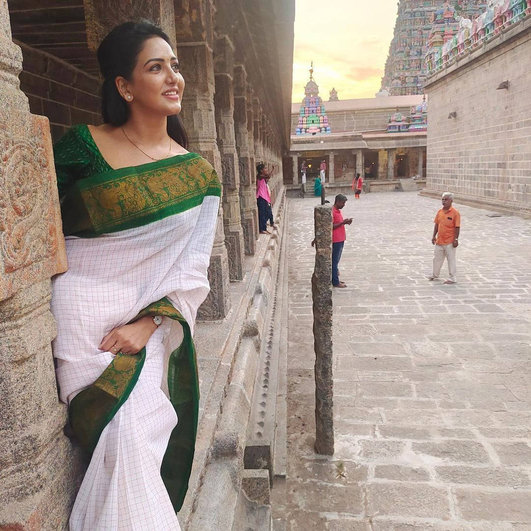     			Bansari Textile Jacquard Woven Bhagalpuri Saree With Unstitched Blouse Piece ( White )