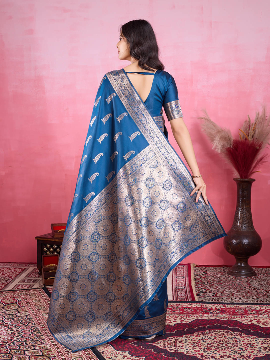     			Bansari Textile Jacquard Woven Regular Saree With Unstitched Blouse Piece ( Blue )